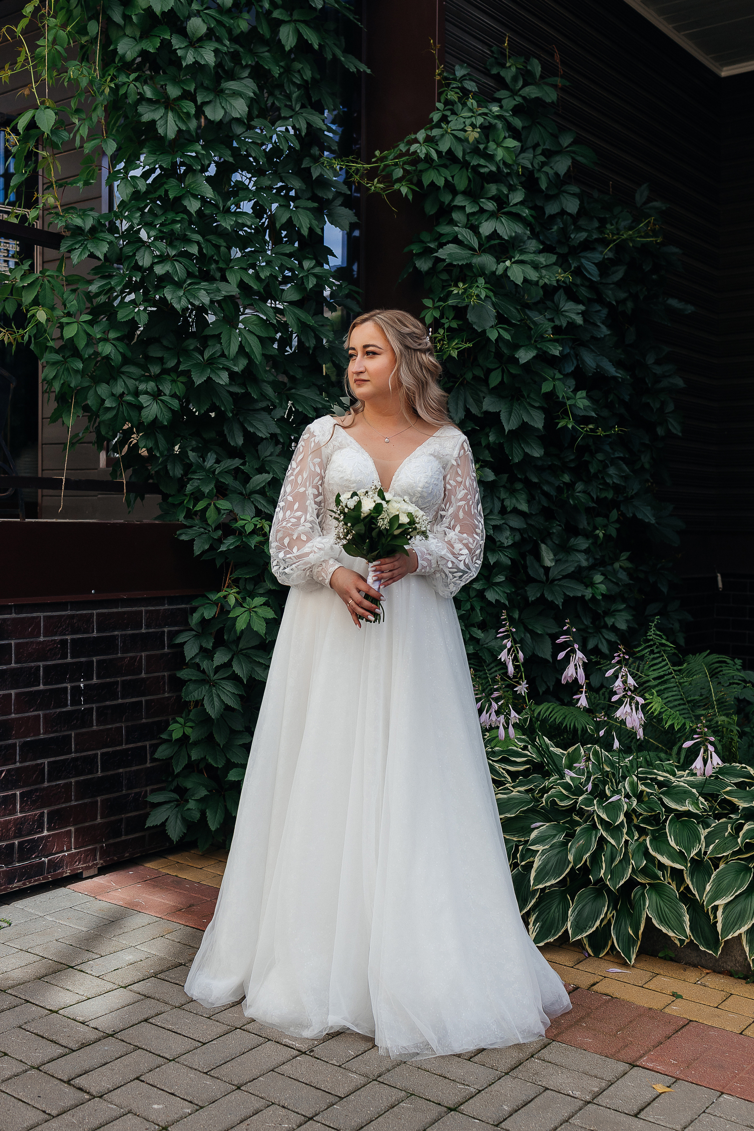 Завораживающая выездная церемония на свежем воздухе. Олег Сверчков | Свадебный фотограф Вологда