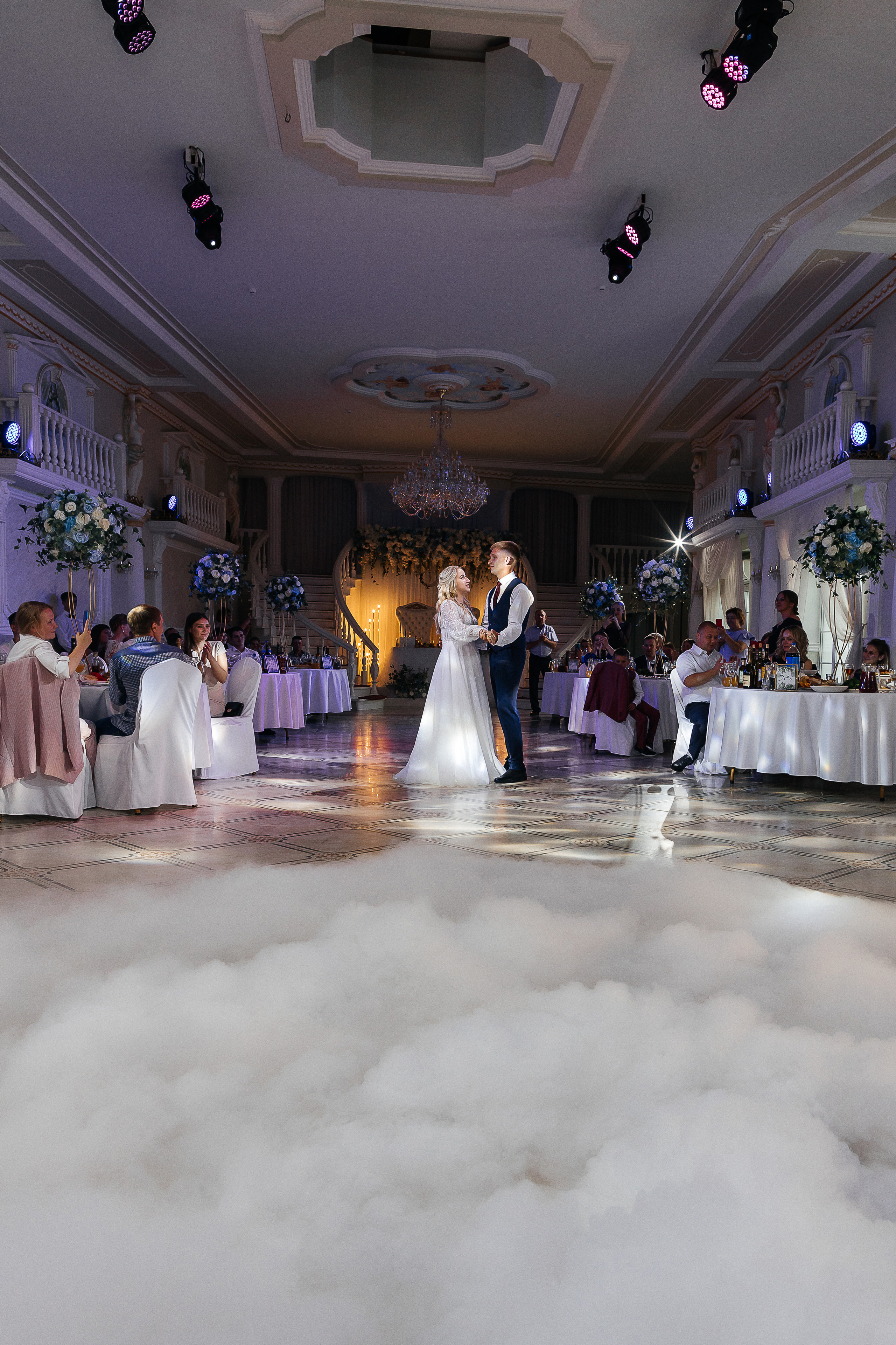 Завораживающая выездная церемония на свежем воздухе. Олег Сверчков | Свадебный фотограф Вологда