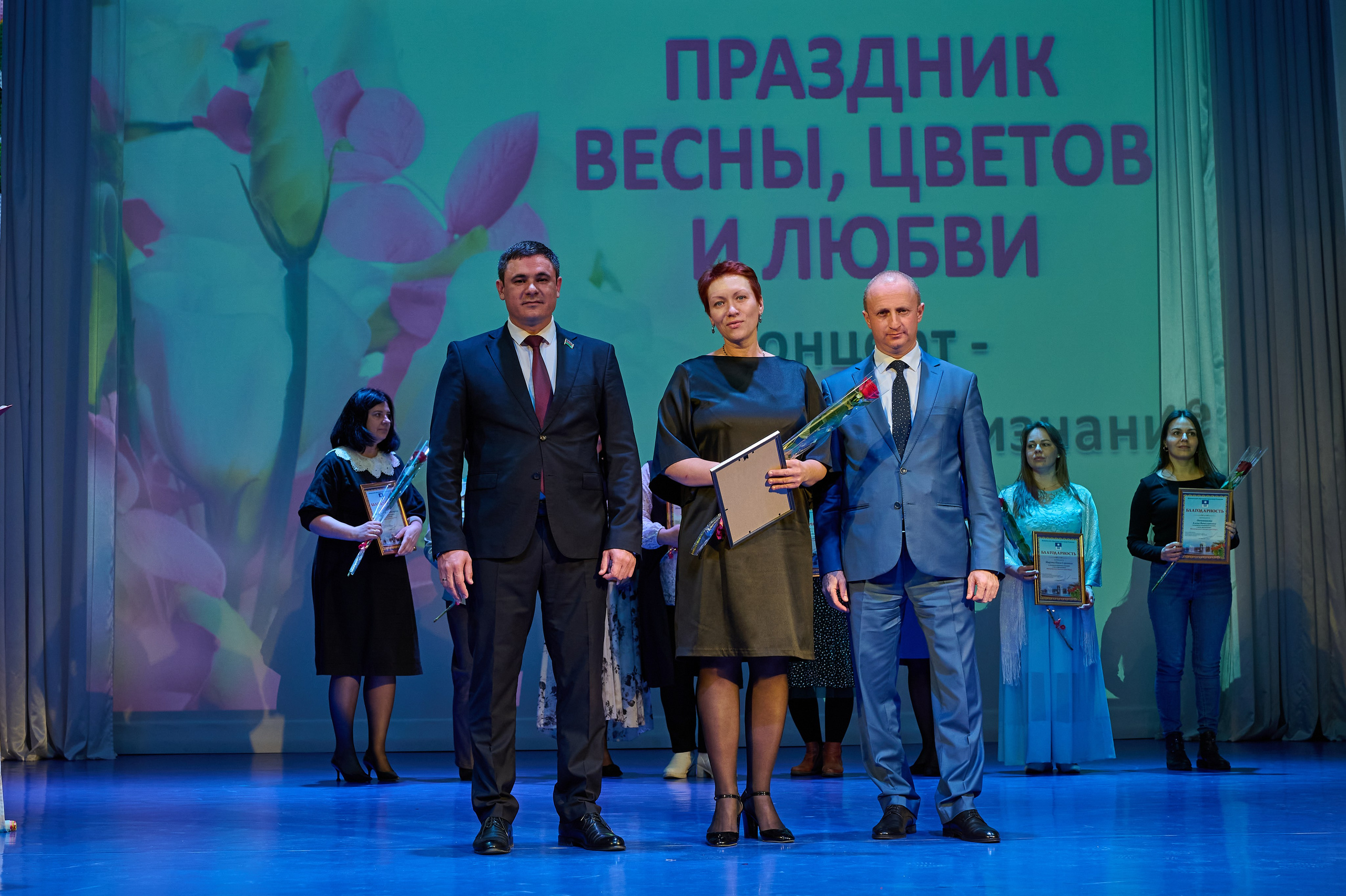 8 марта Марьина роща. Жизнь курорта Кабардинка в фотографиях