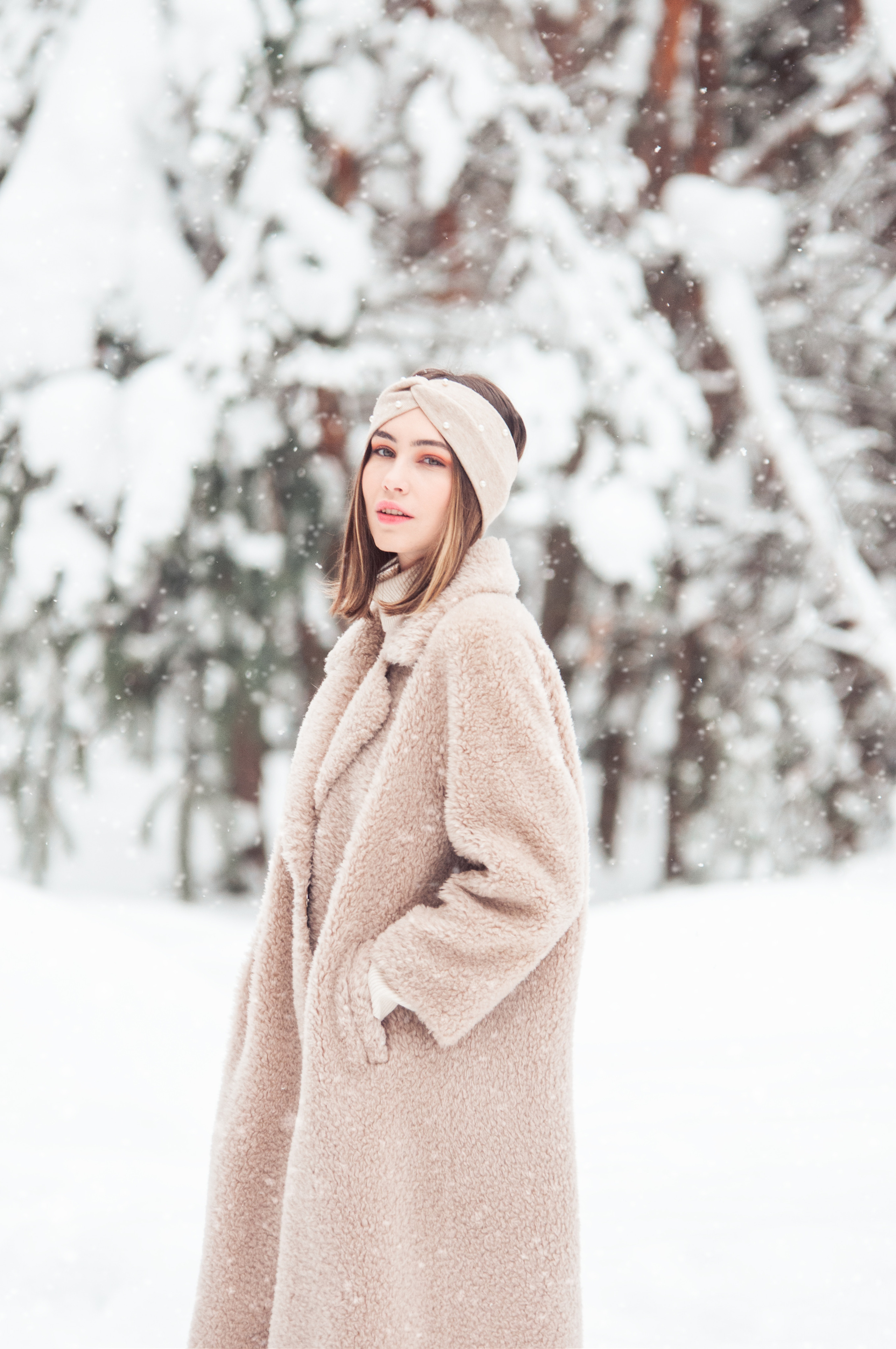Фотосессия в зимнем лесу. Мотофотограф в Нижнем Новгороде Динара Зуйкова