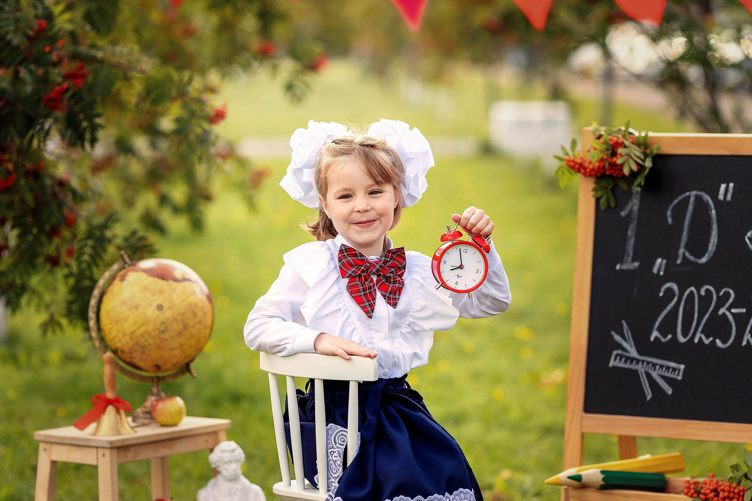 Фотопроект «Здравствуй, школа!» для классов. Фотокомпания «Алые паруса» выпускные альбомы Москва и МО