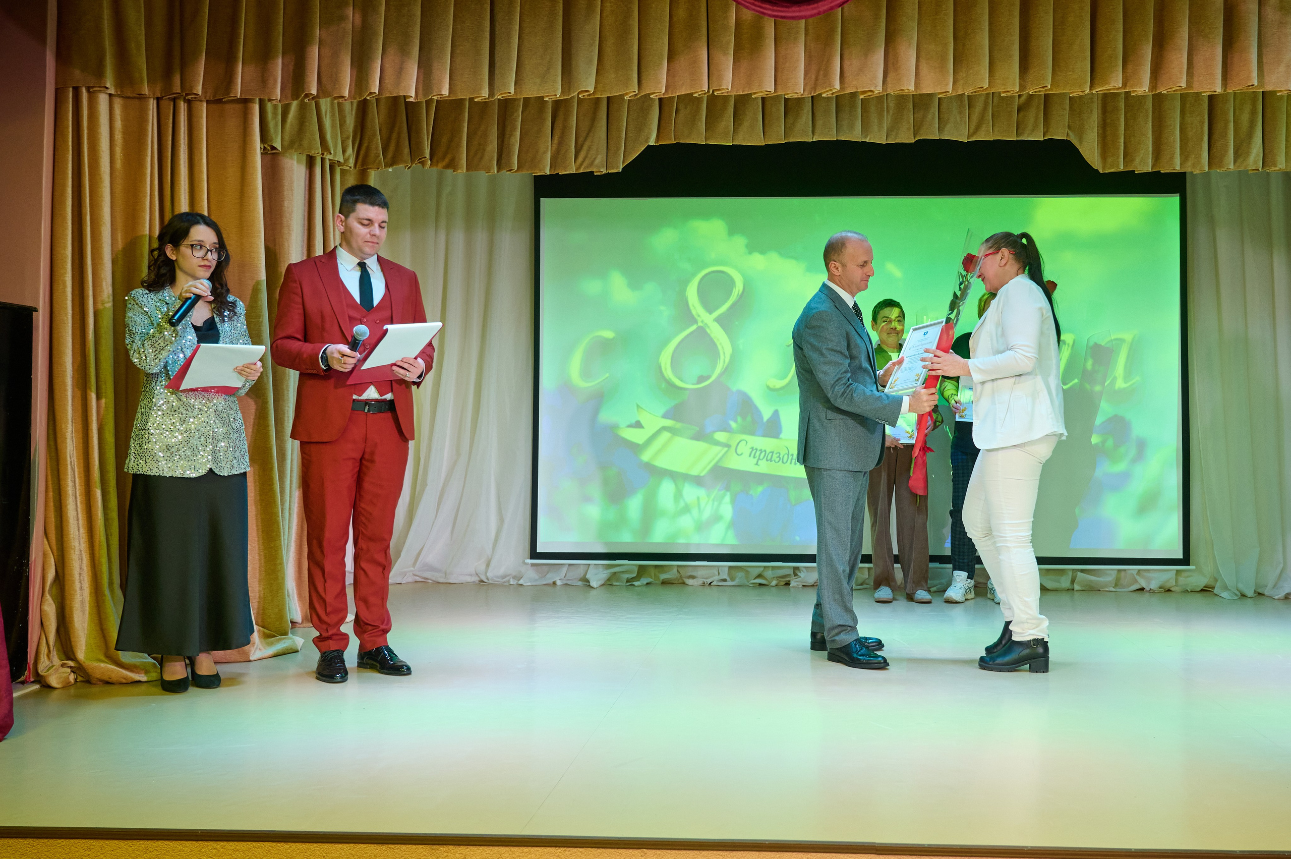 8 марта в Виноградном. Жизнь курорта Кабардинка в фотографиях