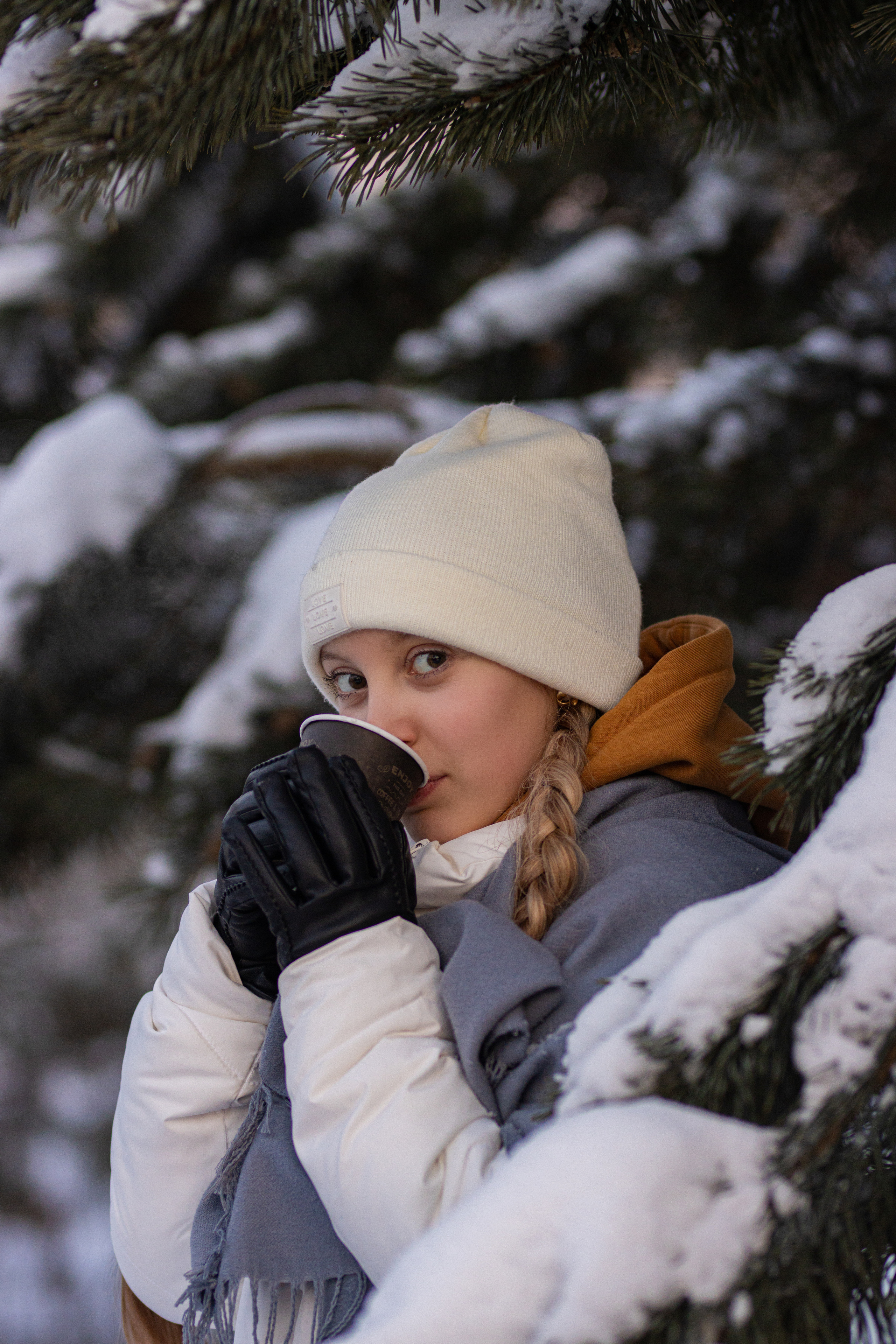 Фотосессия в еловом лесу Подружки