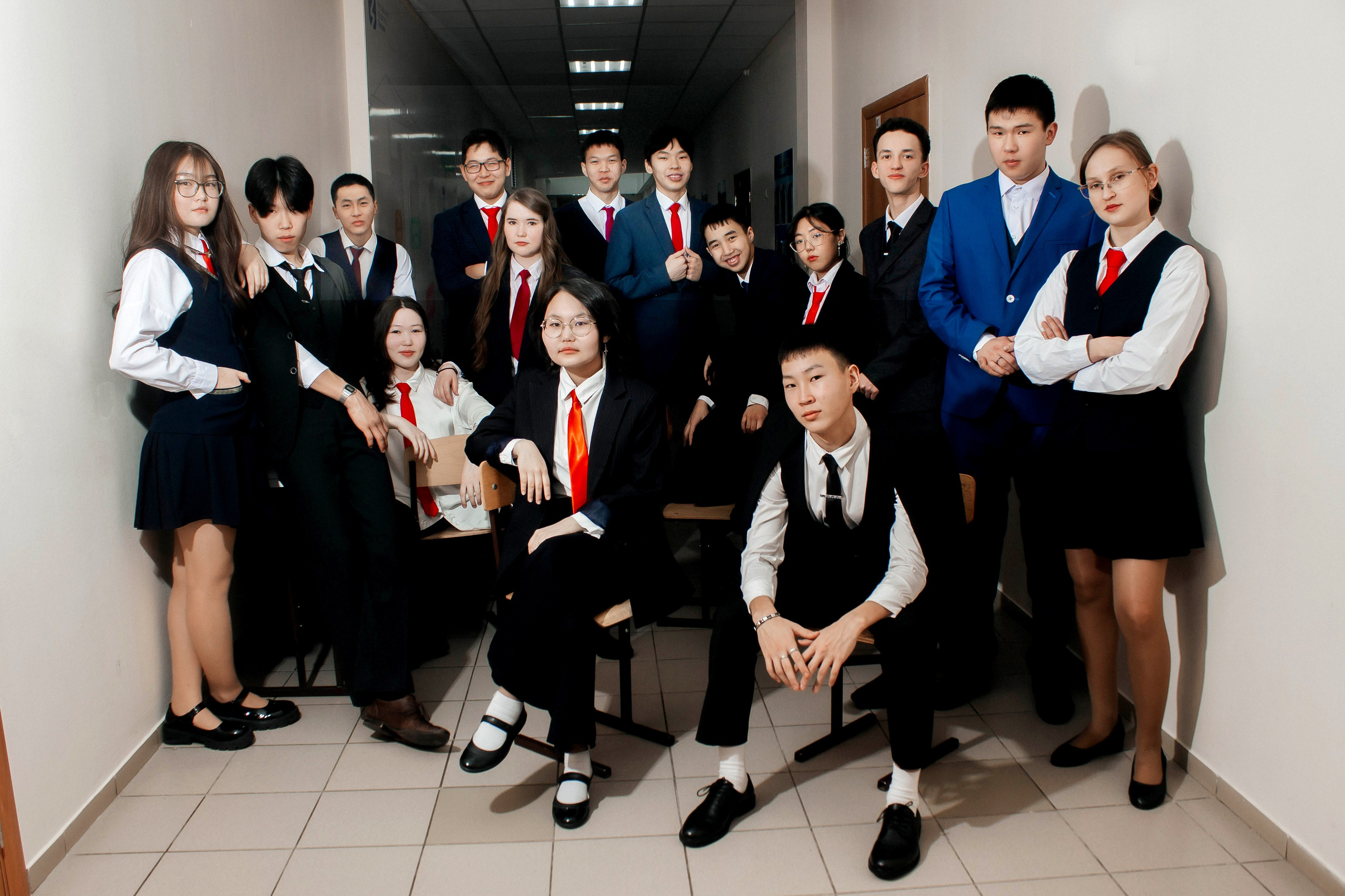 Выпускные альбомы Axioma для старших классов. AXIOMA │ Выпускные альбомы в Иркуске. Альбом в подарок! Закажи сейчас!