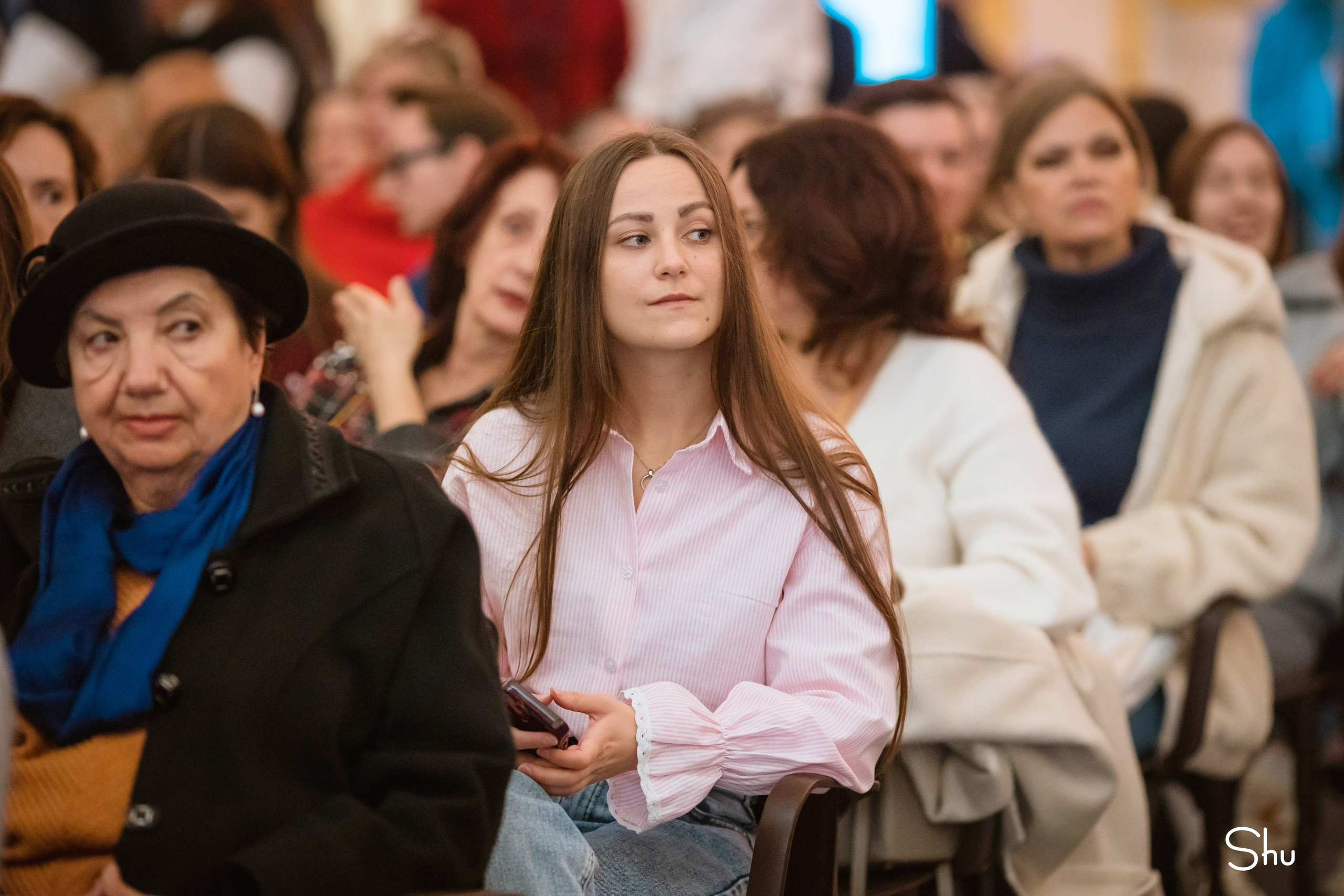 Нижегородская книжная ярмарка 2026. Репортажный фотограф в Нижнем Новгороде — Екатерина Шугаева