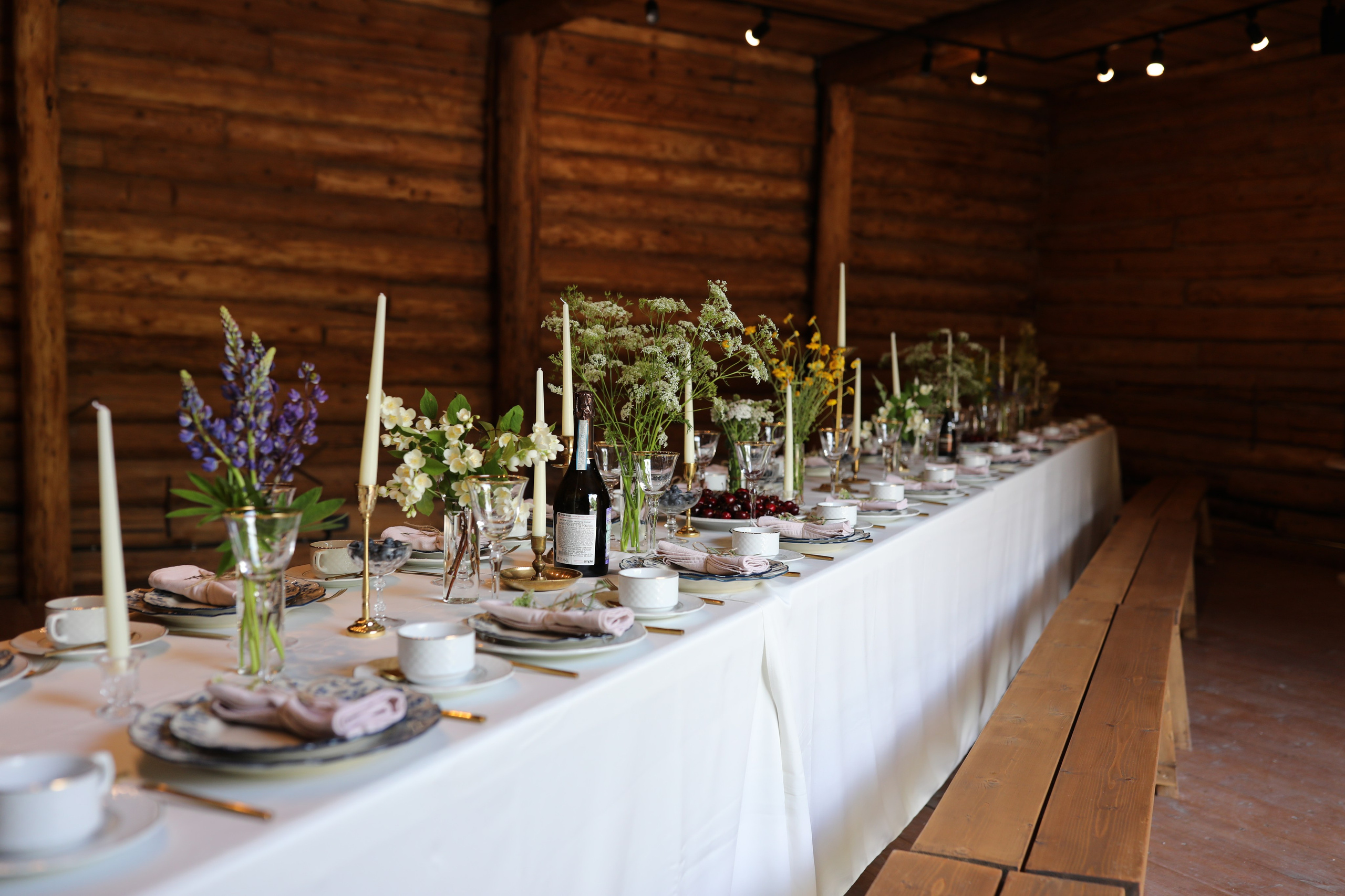 Сет-дизайнер Чертова Инна — сервировка банкетного стола на 30 человек в стиле прованс