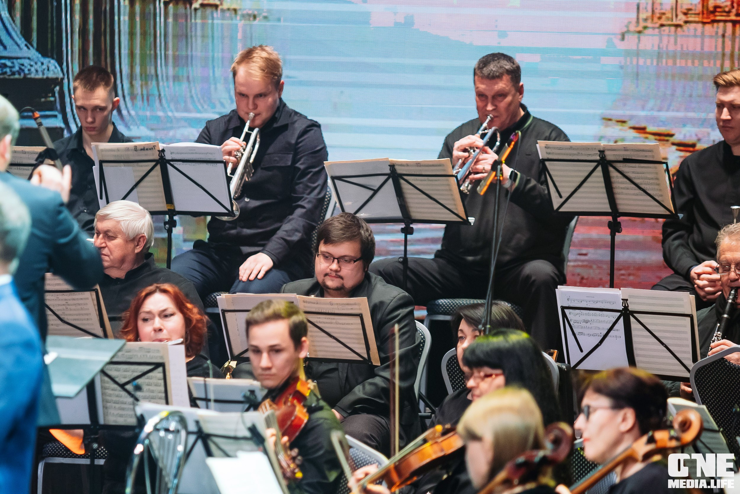 Концерт 8 марта в Янтарь холл. One Media Life: фоторепортажи, фотоотчеты с мероприятий и заведений