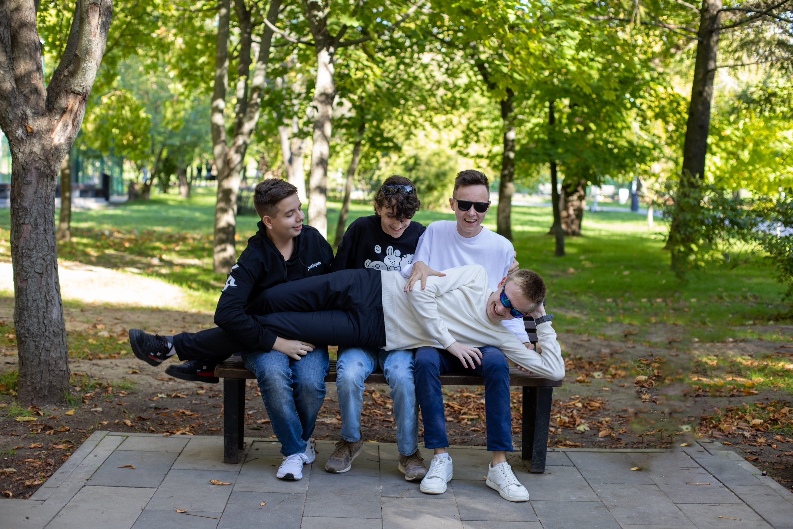 Пример уличной фотосессии 9 класс 34 школы г. Таганрога. Выпускные альбомы в Таганроге и Ростовской Области