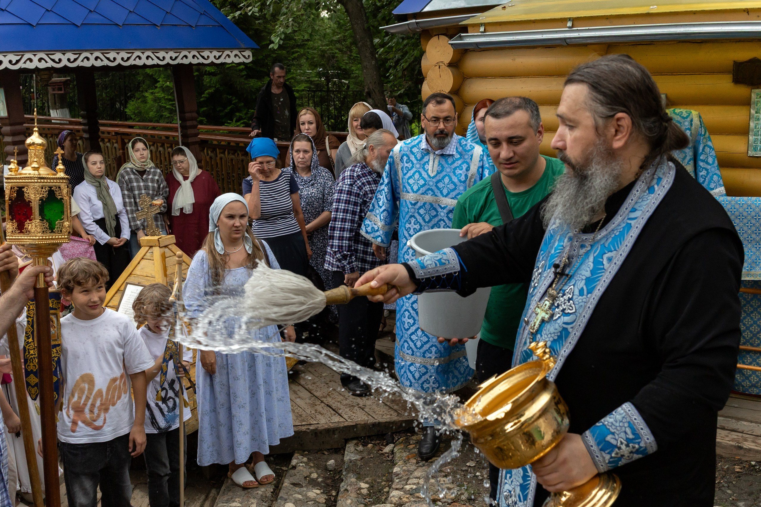 Праздник Казанской иконы Божией Матери на святом источнике в Мураново. Портретный фотограф в Москве Людмила Кочеткова