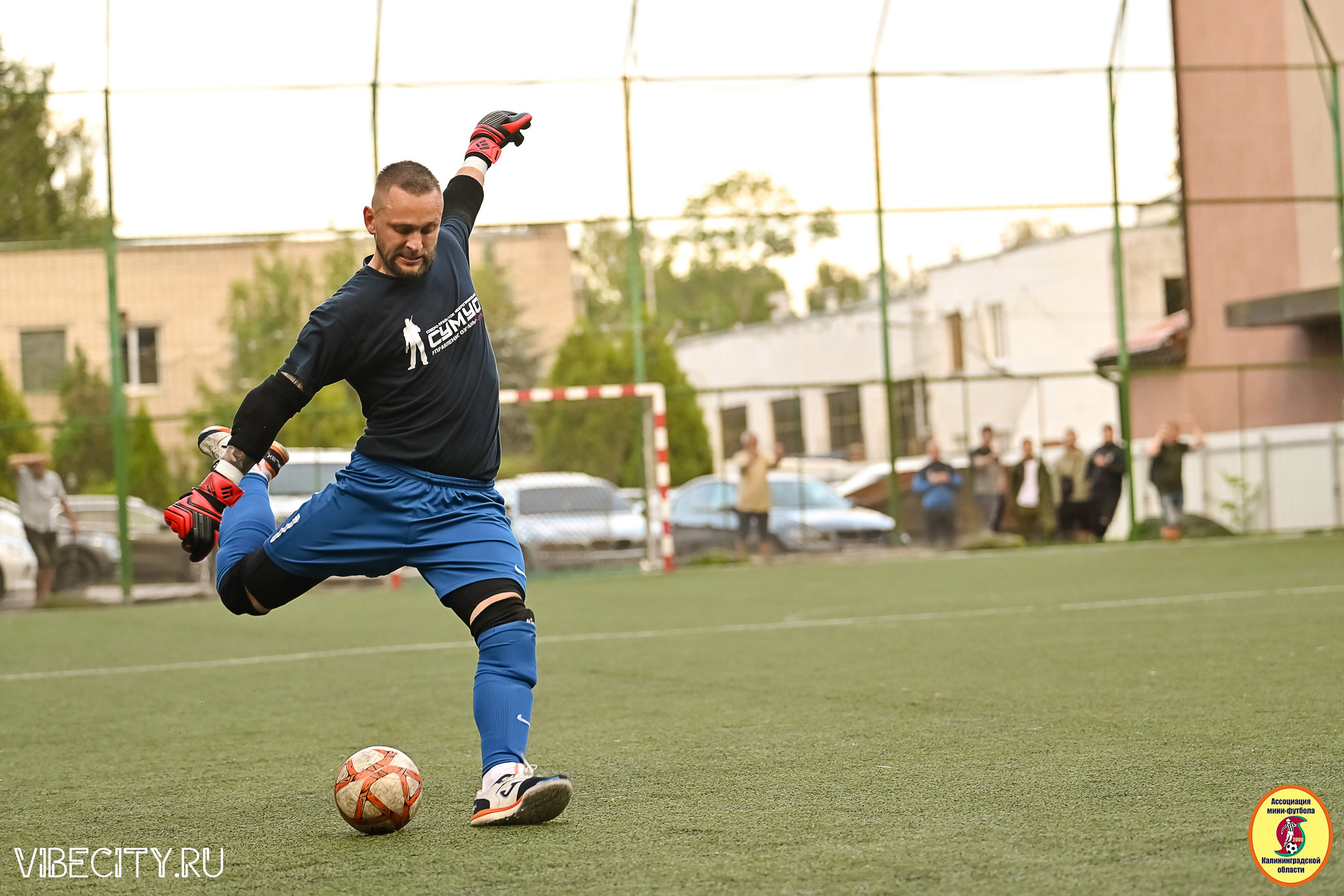 ИГРЫ МИНИ-ФУТБОЛЬНОЙ И КОРПОРАТИВНОЙ ЛИГИ. VIBECITY.RU Вайб Сити Ру Фоторепортажи Фотоотчеты Калининград