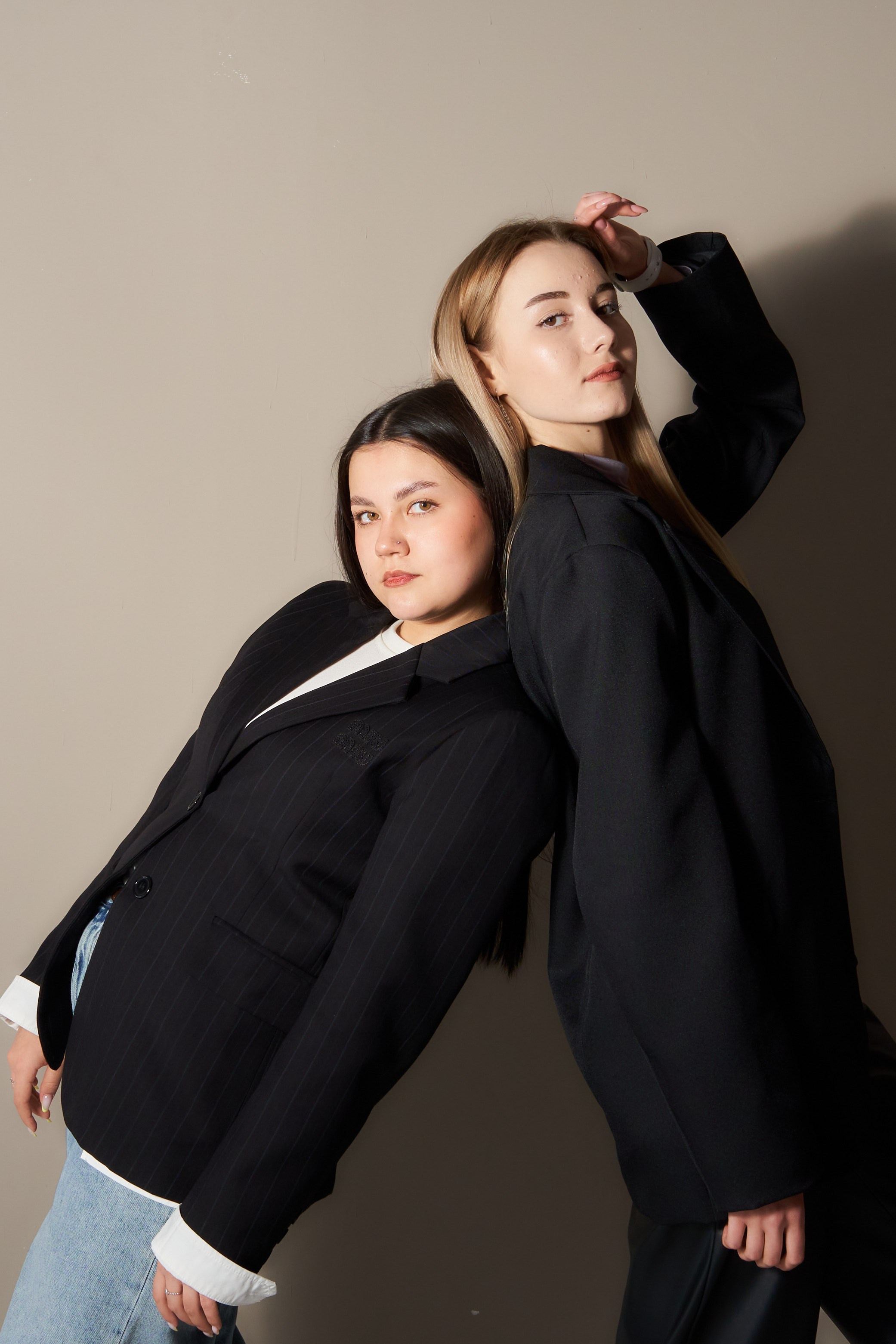 Цены на альбомы для выпускников школ г. Уральска. Школьный фотограф в Уральске, студия | Классный Школьный Альбом