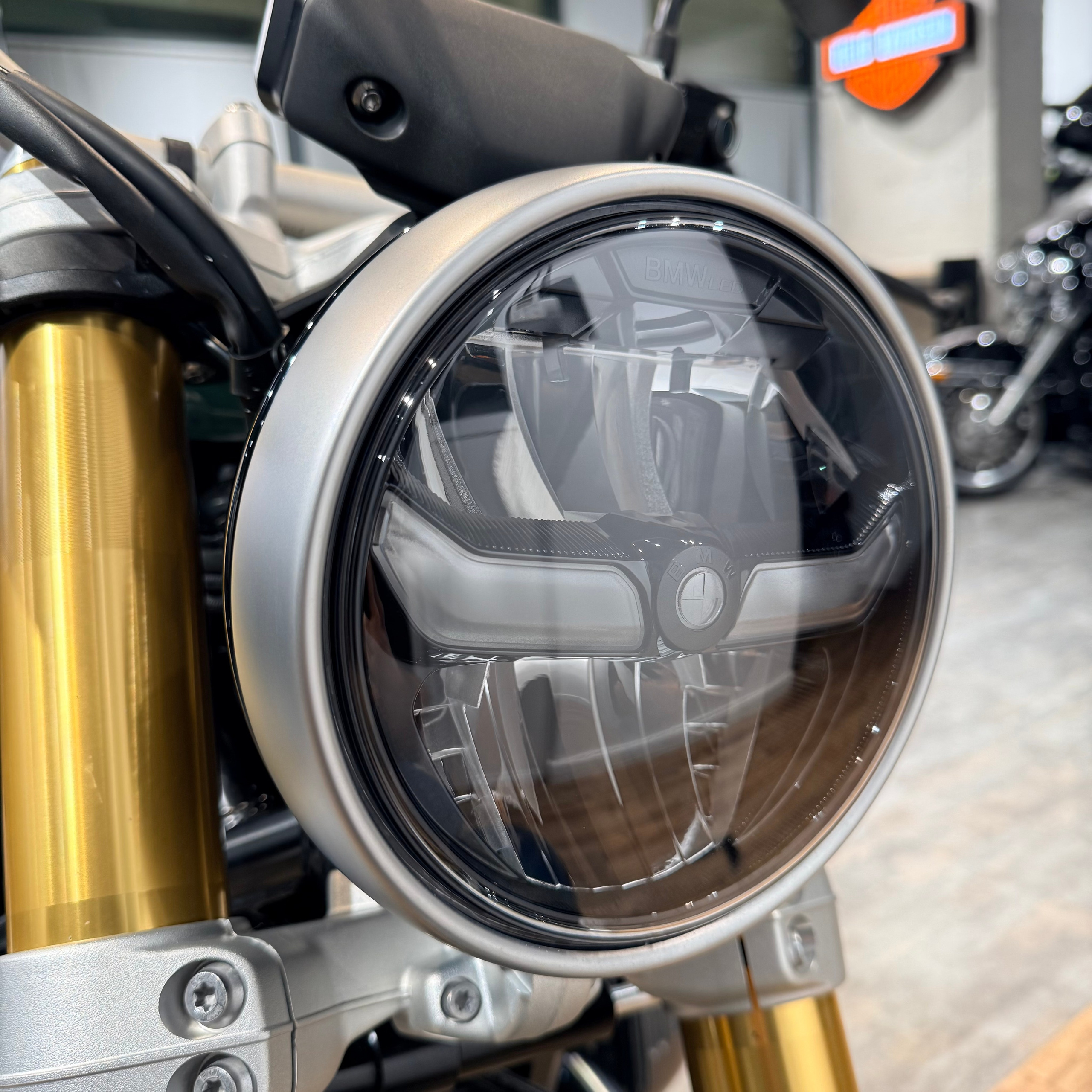 2024 BMW R Nine T San Remo Green (VIN WB10*6809). Hello Davidson, Москва. Только хорошие мотоциклы…