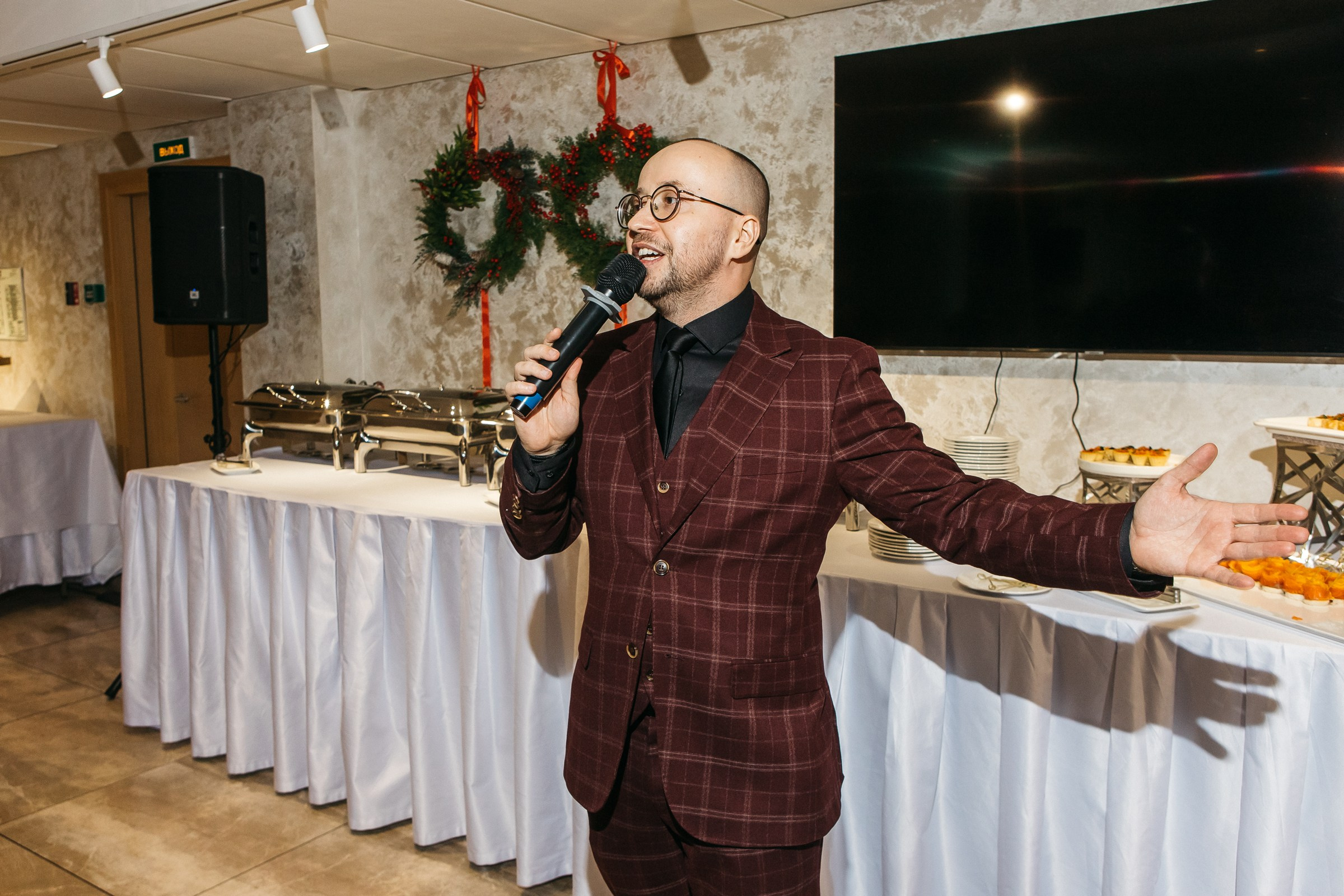 Хороший репортажный фотограф на корпоратив в Питере