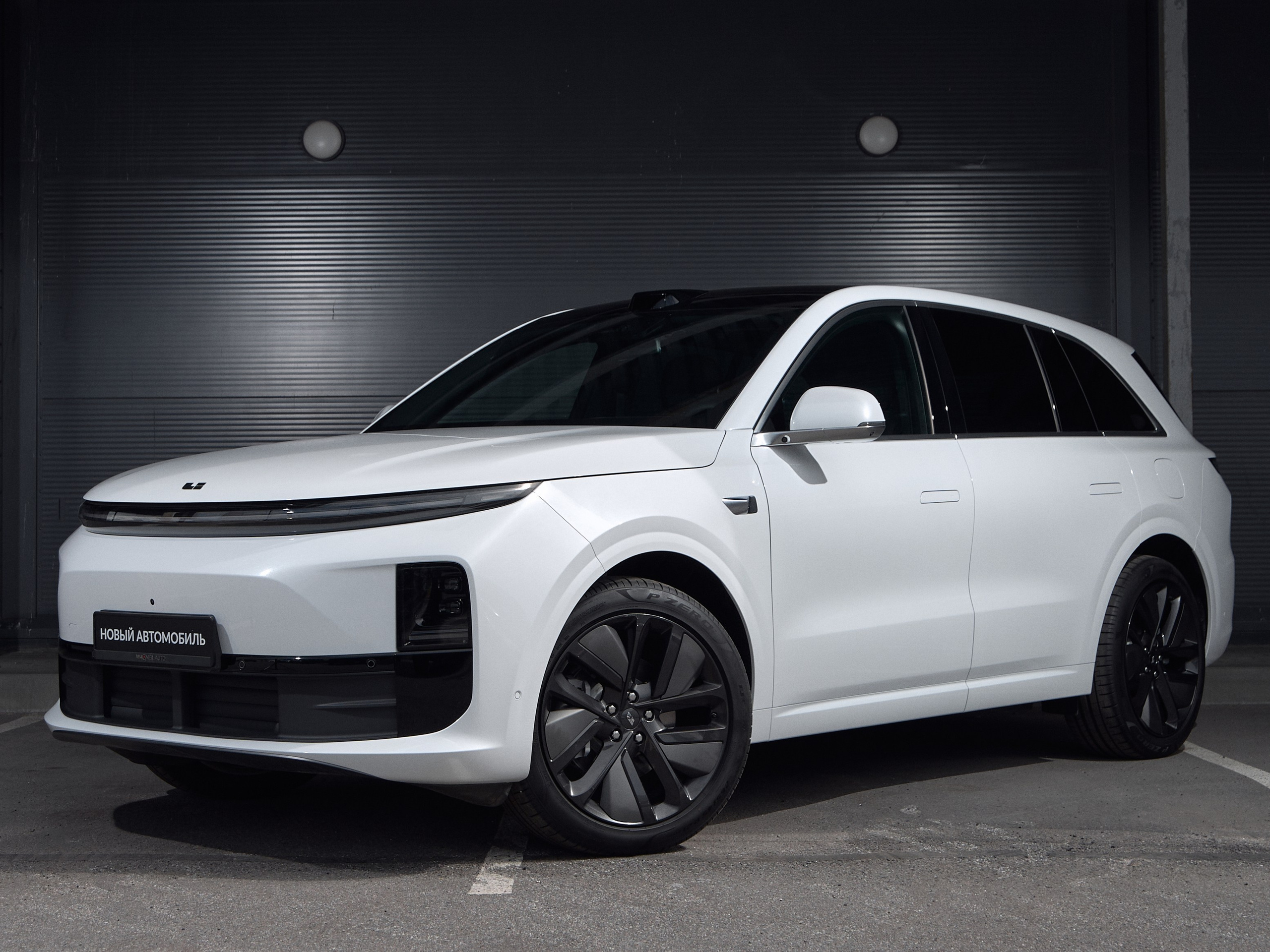 Автомобильный фотограф в Санкт-Петербурге Антон Гумен | Фотосессии авто для автосалонов