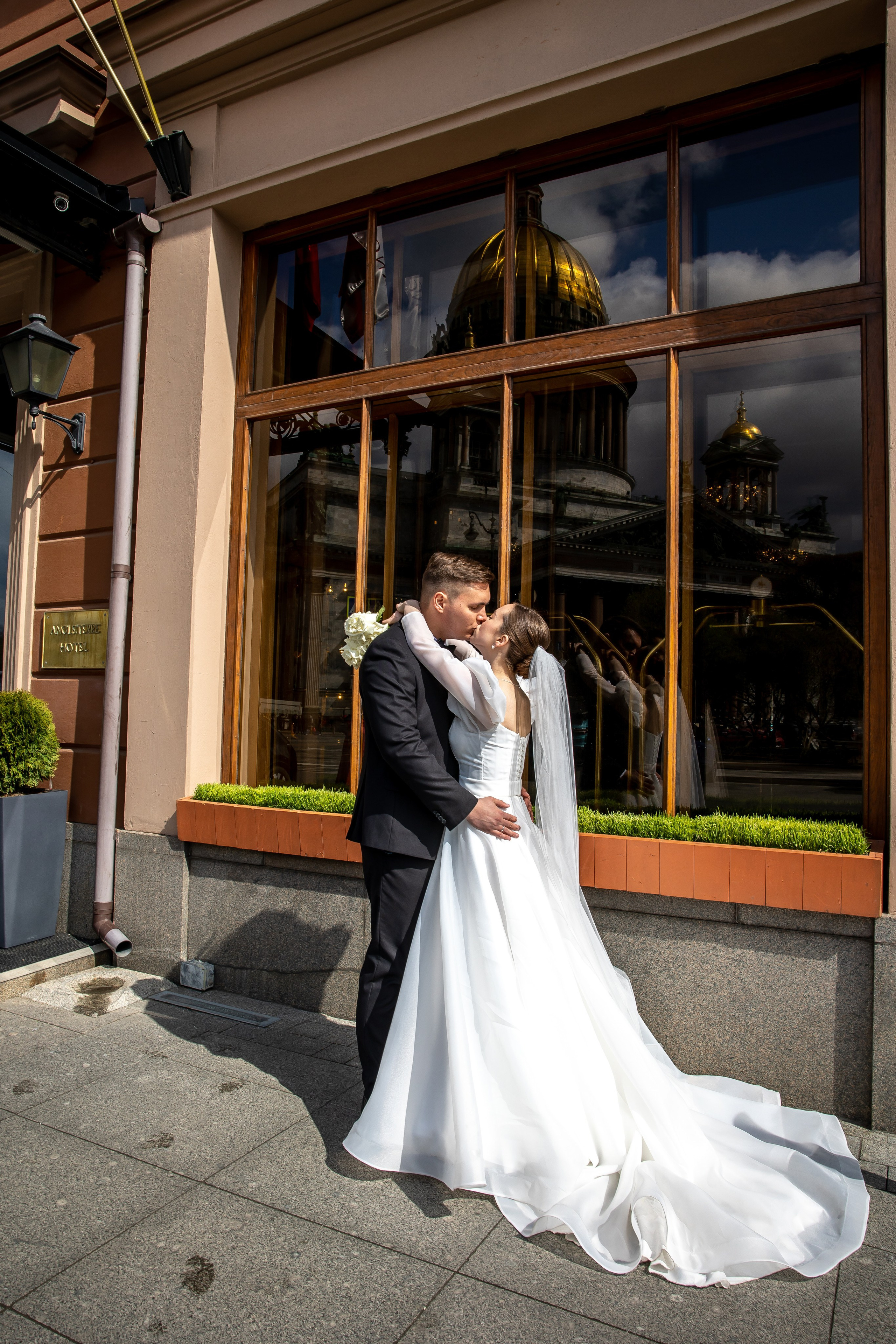 Свадебный фотограф СПб Цена Качество Профессионал Комфорт Радость. ФОТОГРАФ РАДОСТИ Фотосессия в студии СПб. Портретный фотограф — Юрий Торлопов