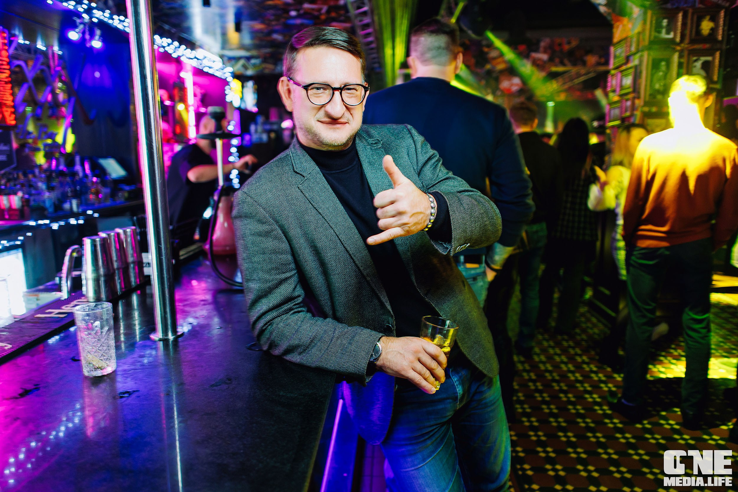 Фоторепортаж из бара XxxX. One Media Life: фоторепортажи, фотоотчеты с мероприятий и заведений