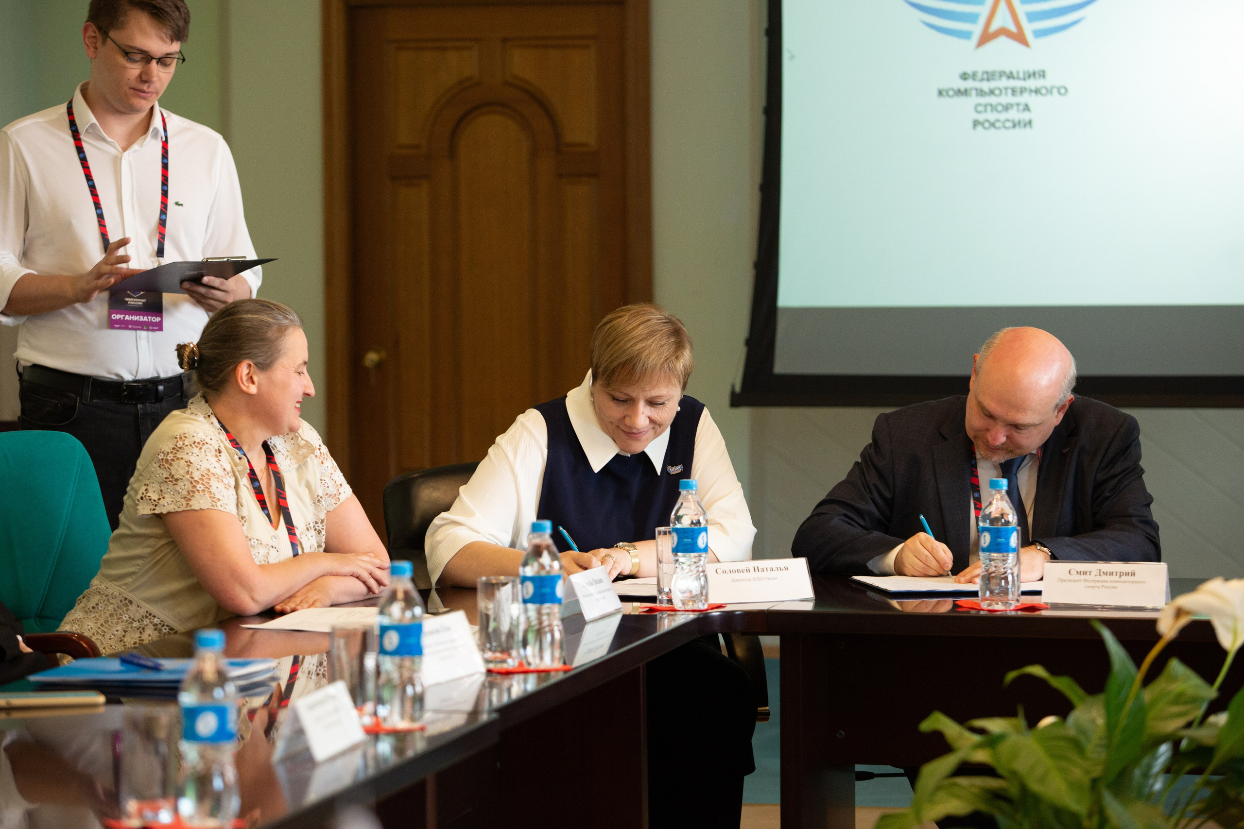 Репортажная фотосъемка во Владивостоке. Портретный, свадебный, репортажный фотограф во Владивостоке Юлиана Джули Фокс