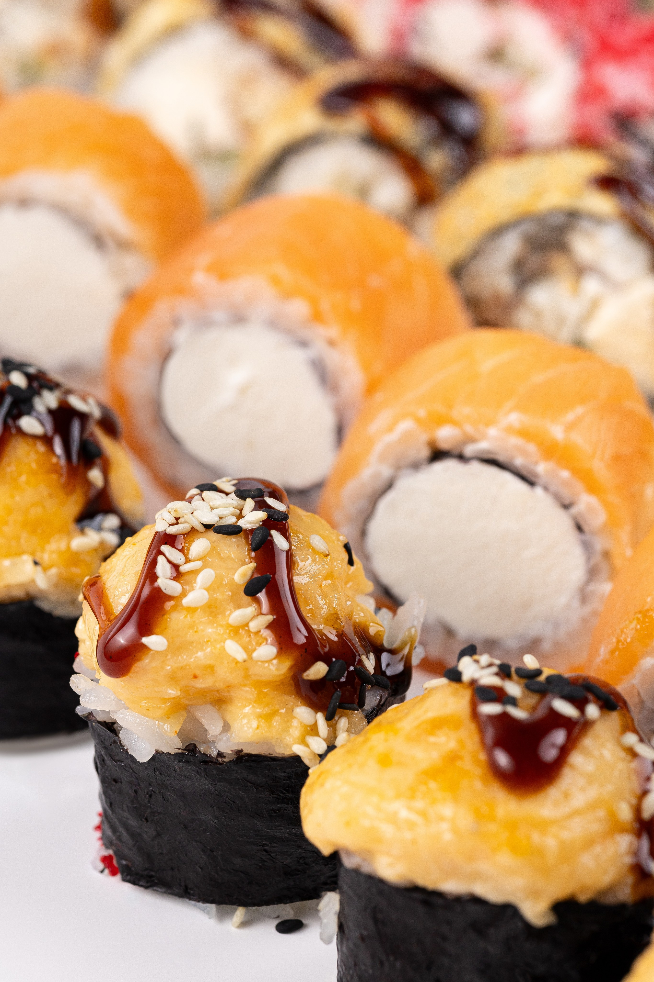 Аппетитное фото ролов для кафе города Астана