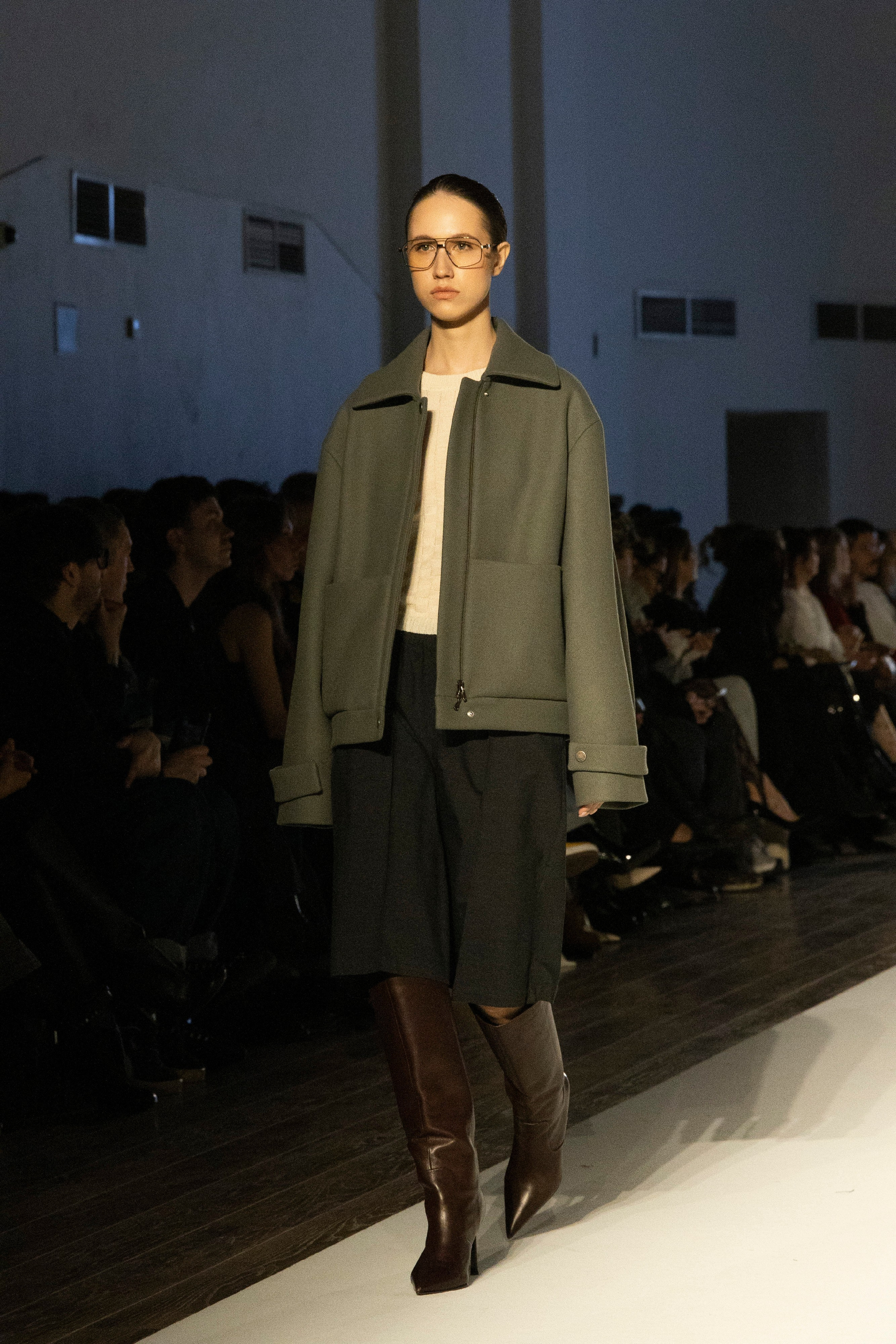 ДЛТ Собака.ru показ победителей конкурса «Новые имена в моде 2025». FOTOFAQ SKOOL г. Санкт-Петербург: очные, дистанционные и онлайн курсы фотографии