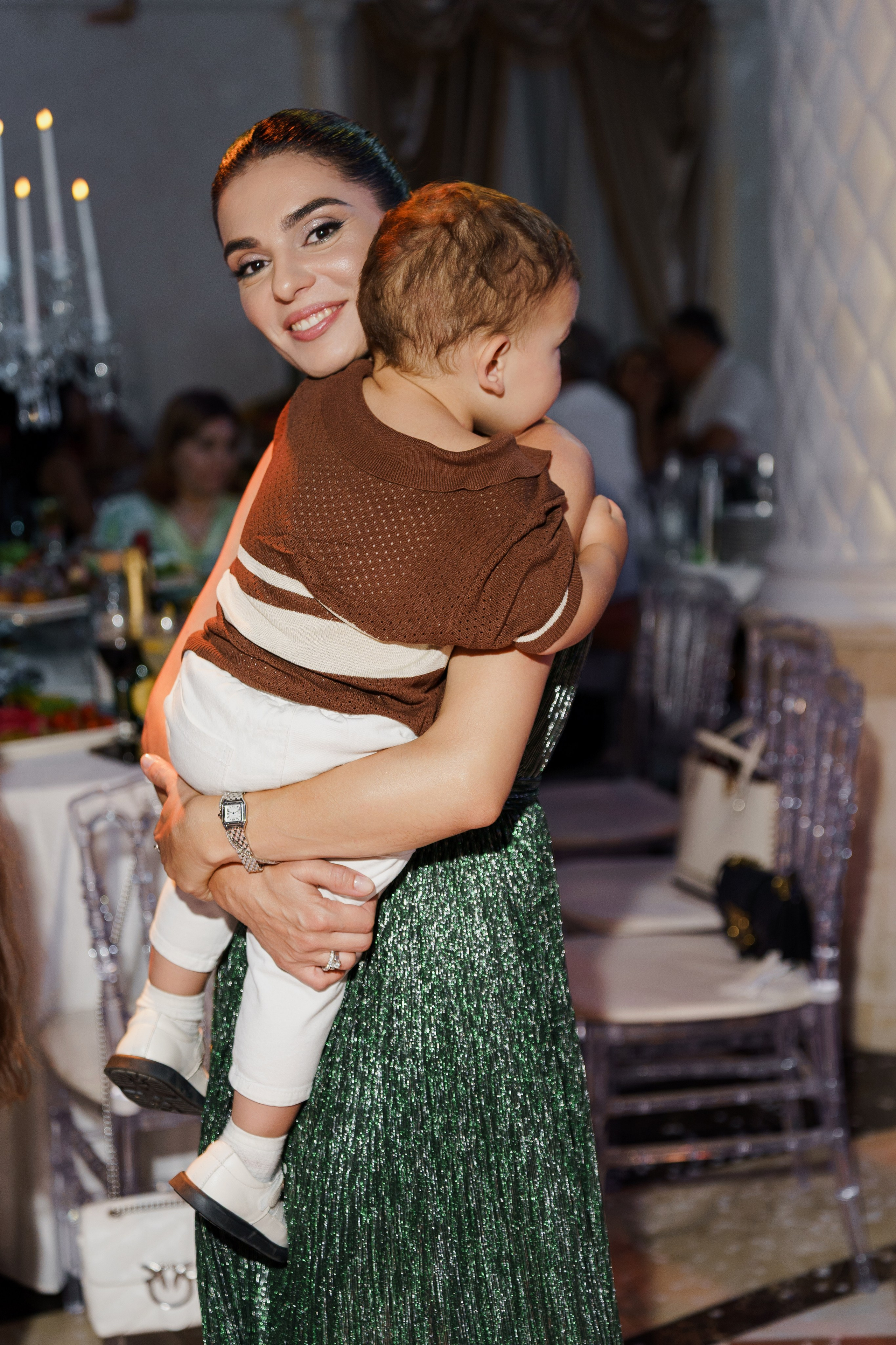 Сватовство в Краснодаре от лучших свадебных фотографов и операторов ТВИНС СТУДИО. ТВИНС СТУДИО — лучшие свадебные фотографы и видеографы в Краснодаре