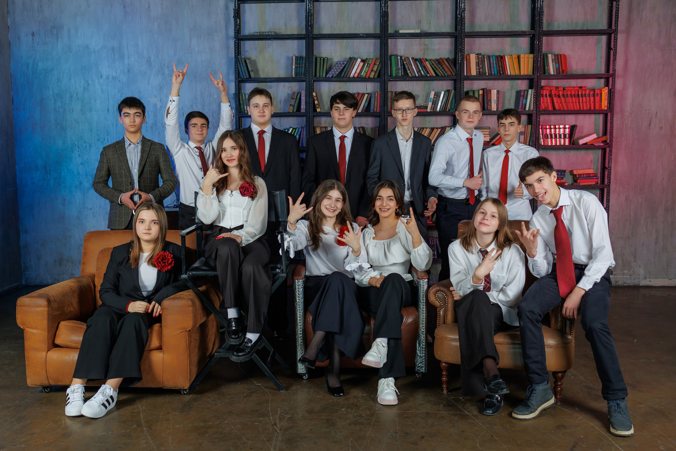 Студийная фотосъемка для старших классов в Москве. Профессиональная фото и видеосъемка. Москва