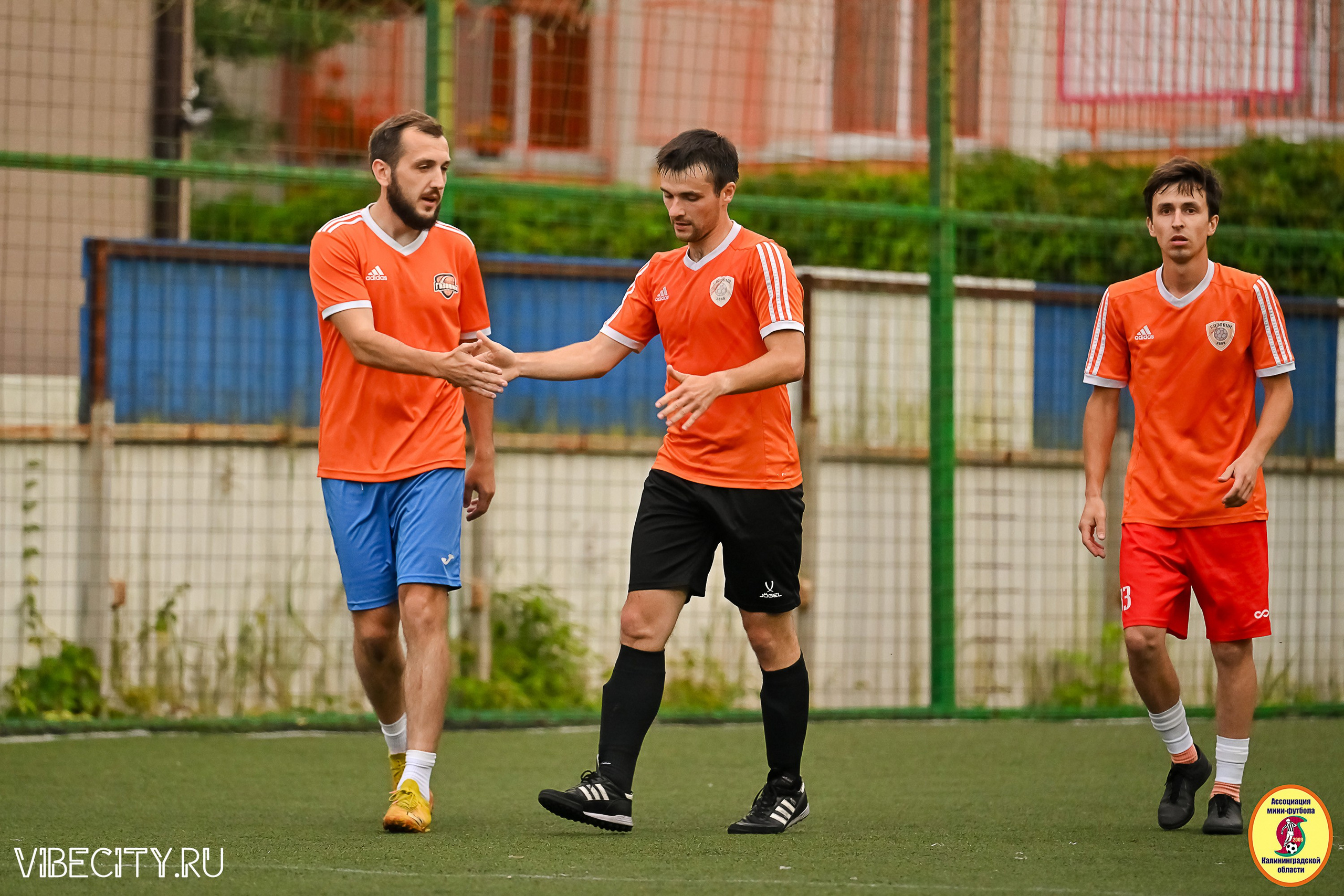 ИГРЫ МИНИ-ФУТБОЛЬНОЙ И КОРПОРАТИВНОЙ ЛИГИ. VIBECITY.RU Вайб Сити Ру Фоторепортажи Фотоотчеты Калининград