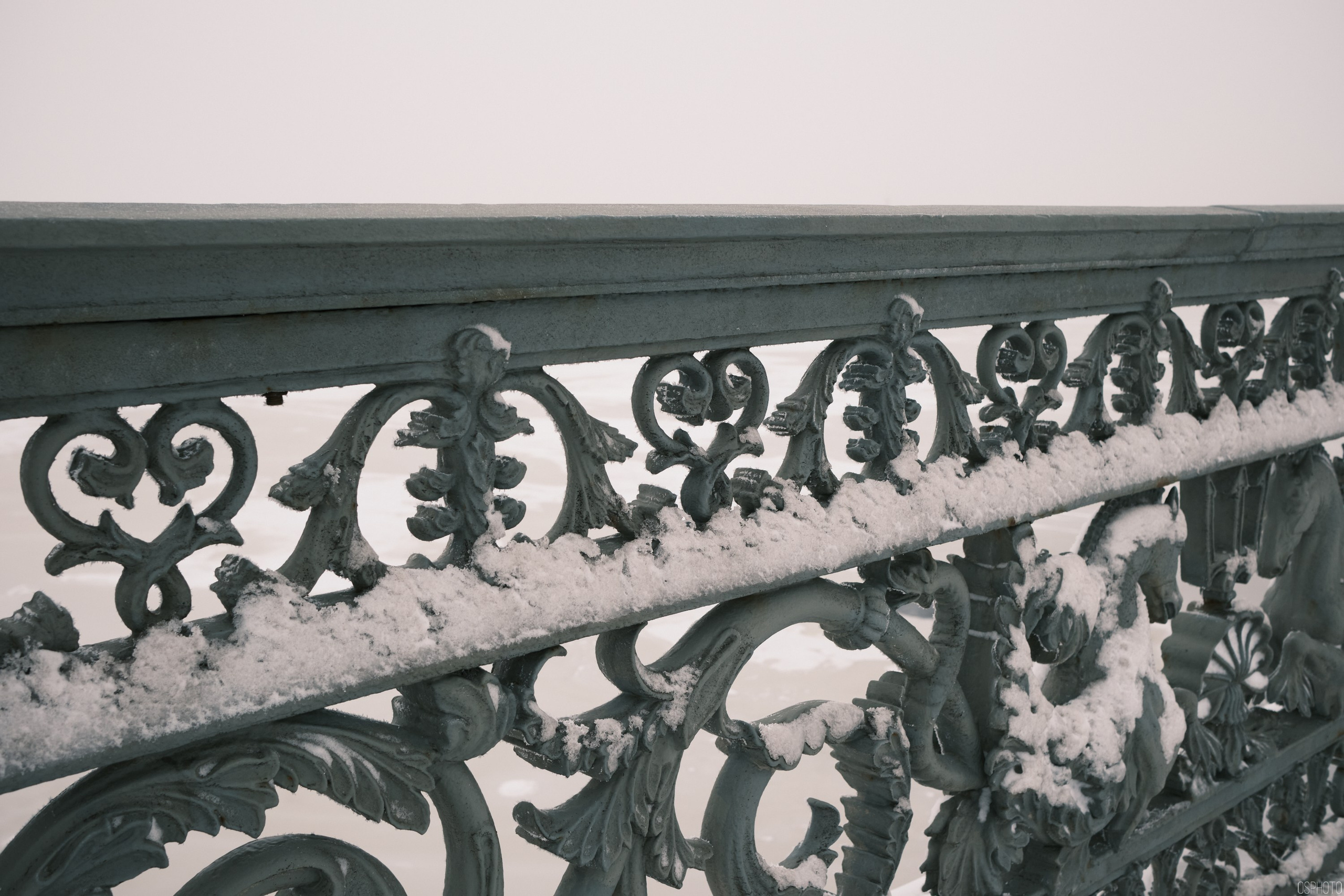 Снег и туман в Санкт-Петербурге. Фотографъ Сергѣевъ. Поймать мгновеніе