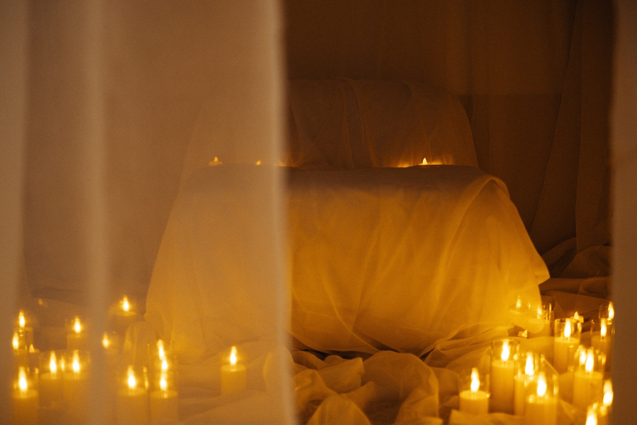 Фотостудии Севастополя. Лучшие фотостудии Севастополя. Фото интерьера фотостудий. Актуальные фото фотостудий Севастополя. Профессиональная фотосъемка в Крыму. Натуральные эмоции и живые кадры. Забронируйте дату прямо сейчас!