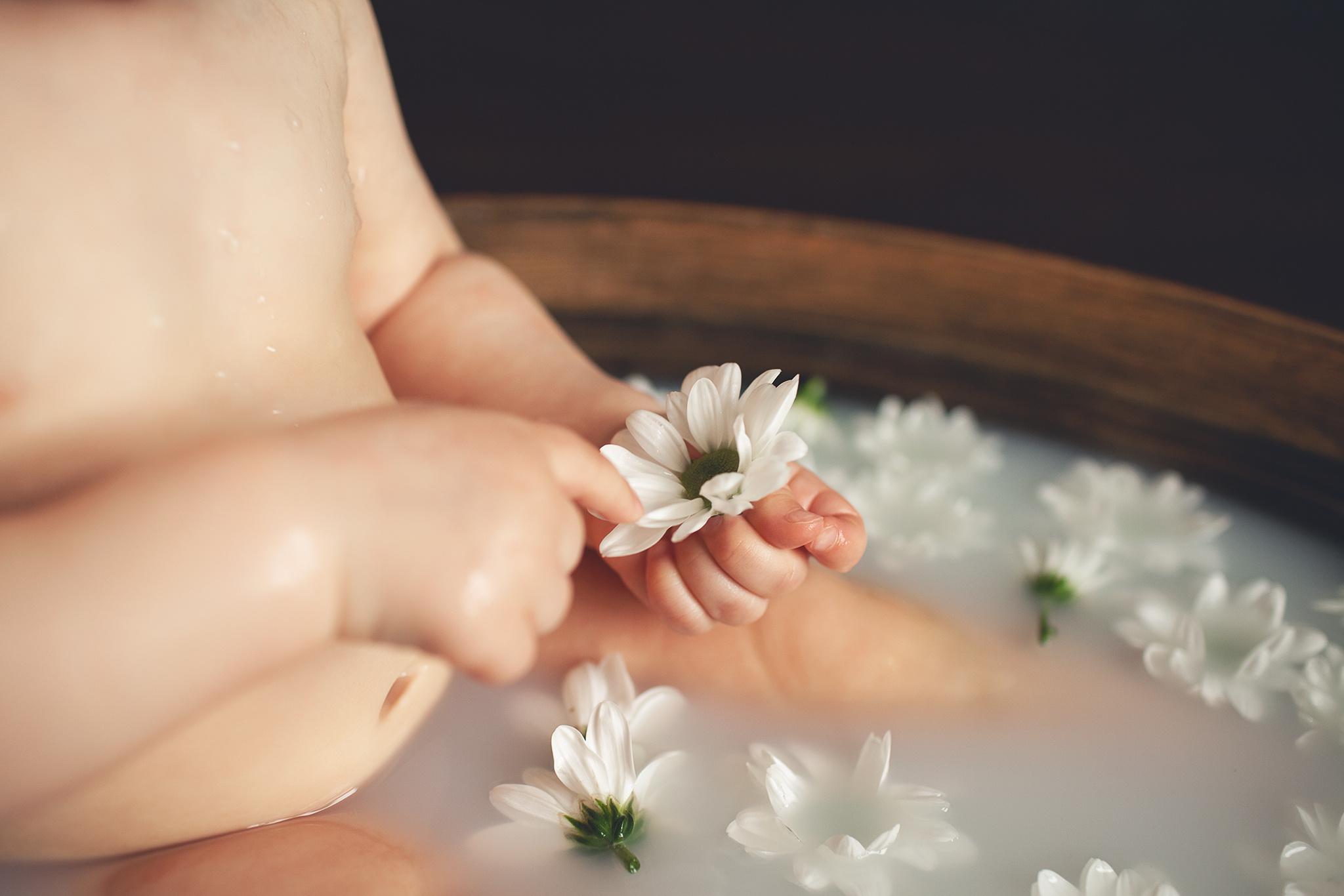 Портрет девочки с ромашками