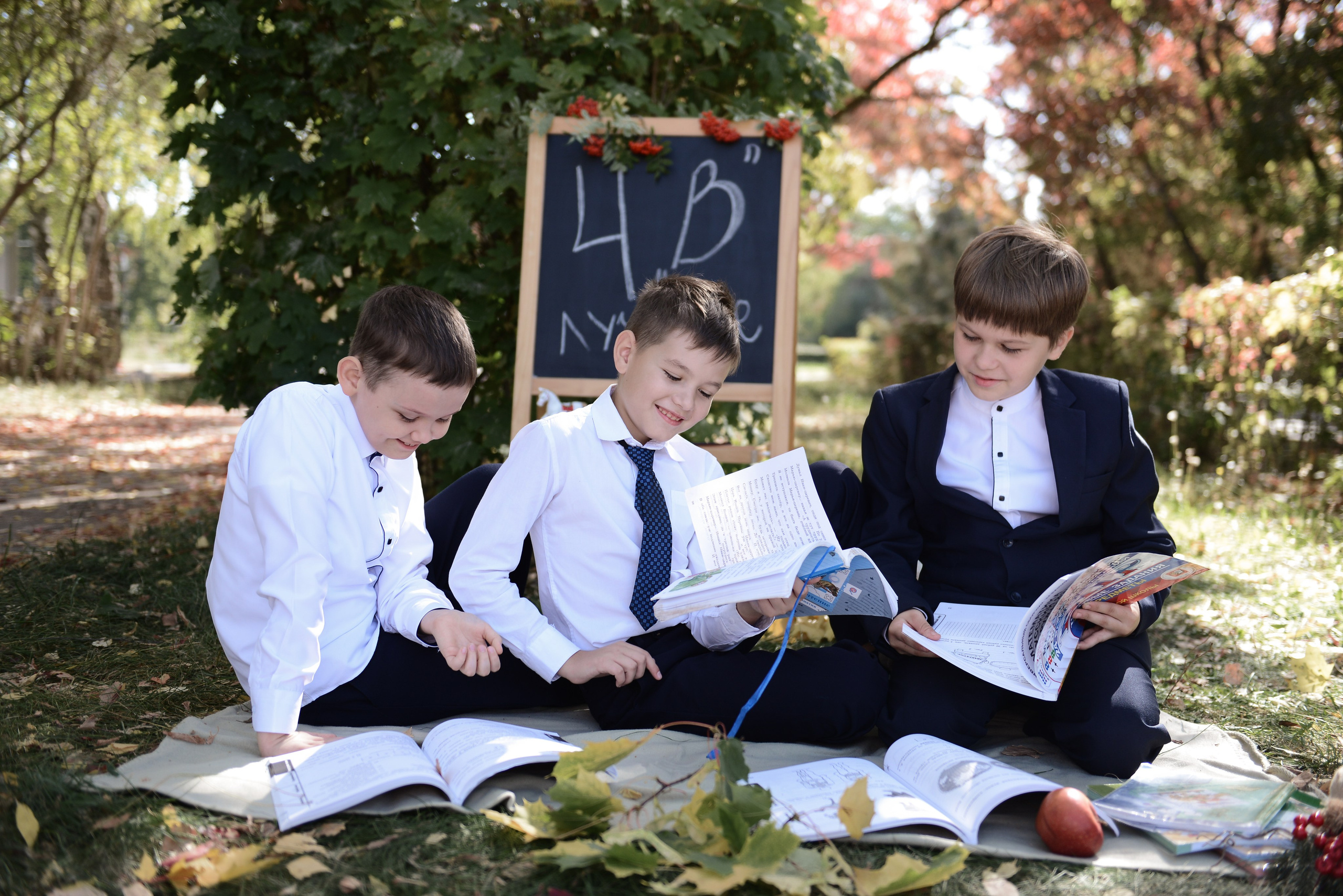 Выпускные альбомы 4 класс. Фотограф в Новомичуринске Наталья Малиновская
