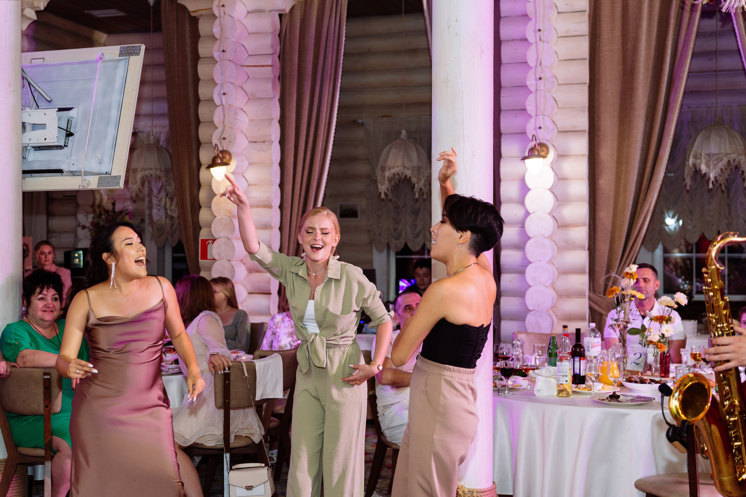 Свадьба Олега и Виктории в клубе «Ближняя дача»