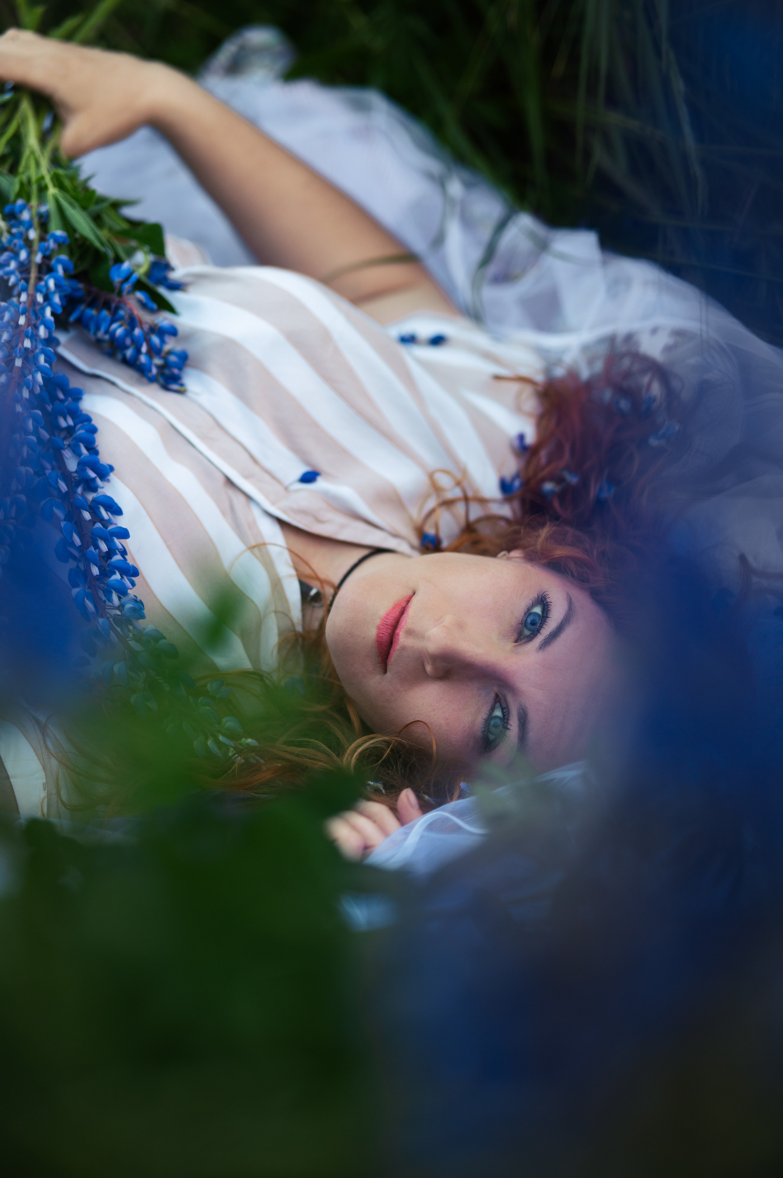 «Анастасия» в люпиновом поле. Фотосъемка и видеосъемка в Калининграде Liveemotion.pro