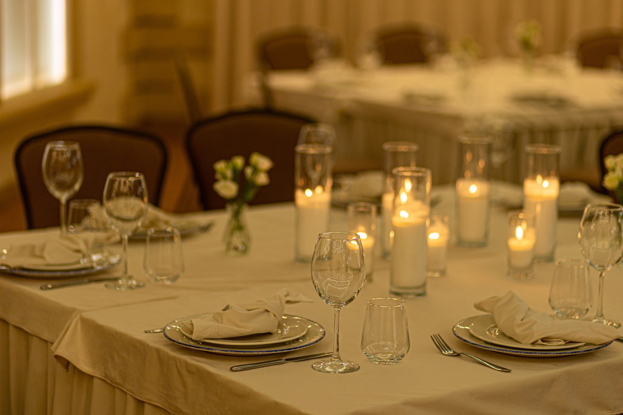 Банкетный зал ресторана Дача. Фотограф в Оренбурге. Профессиональный фотограф