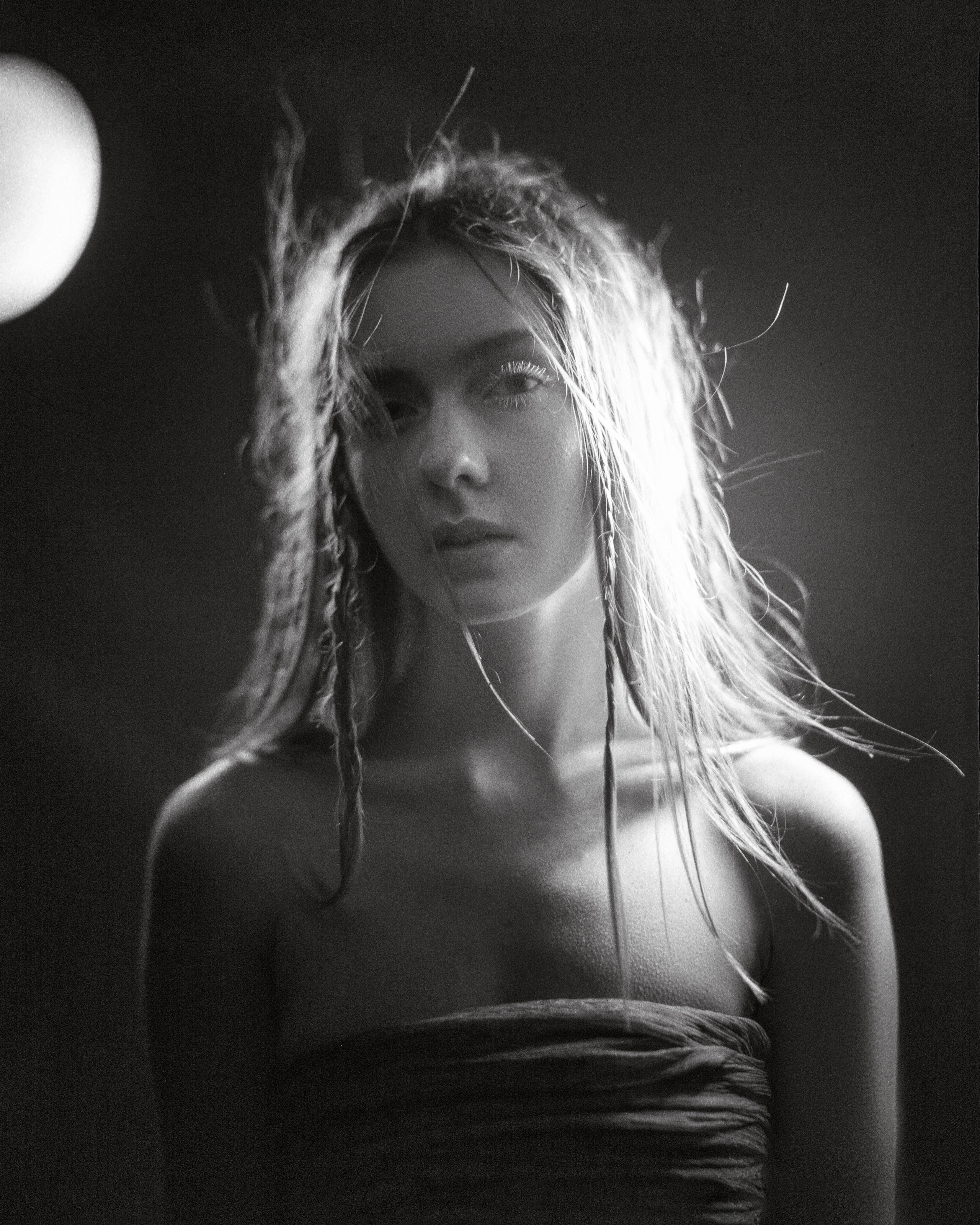 Ellesaris - преподaвaтель. Newschool — Курсы фотографии во Владивостоке