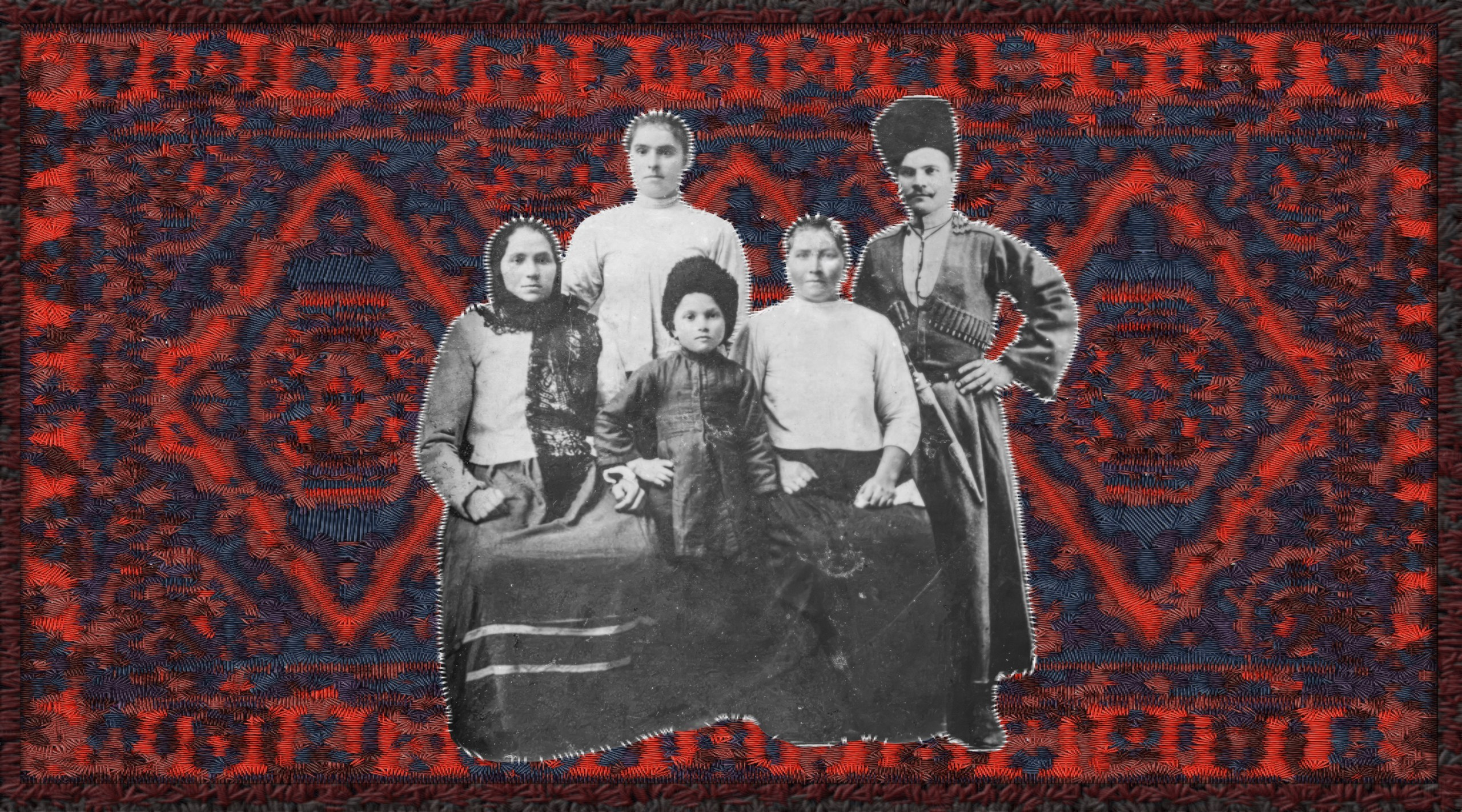 И снова прабабушка Маша с друзьями-родственниками.