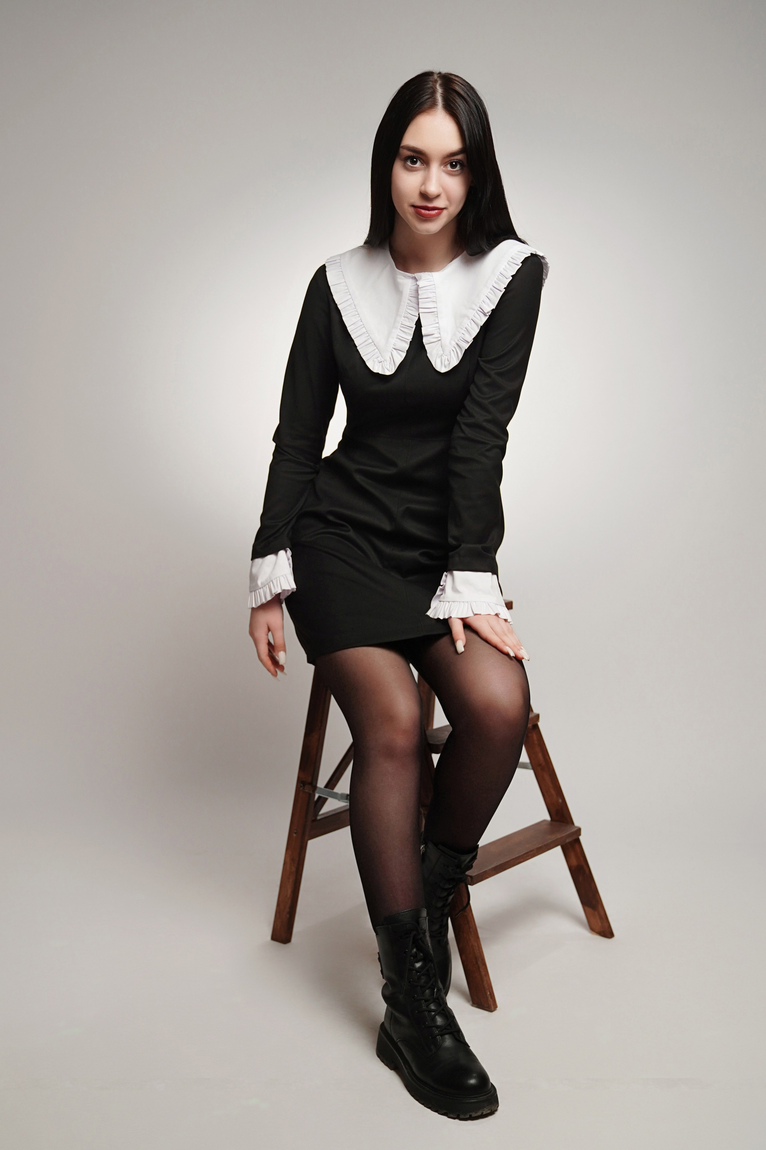 Стиль портрета в студии. GOTRA — выпускные альбомы в Тюмени