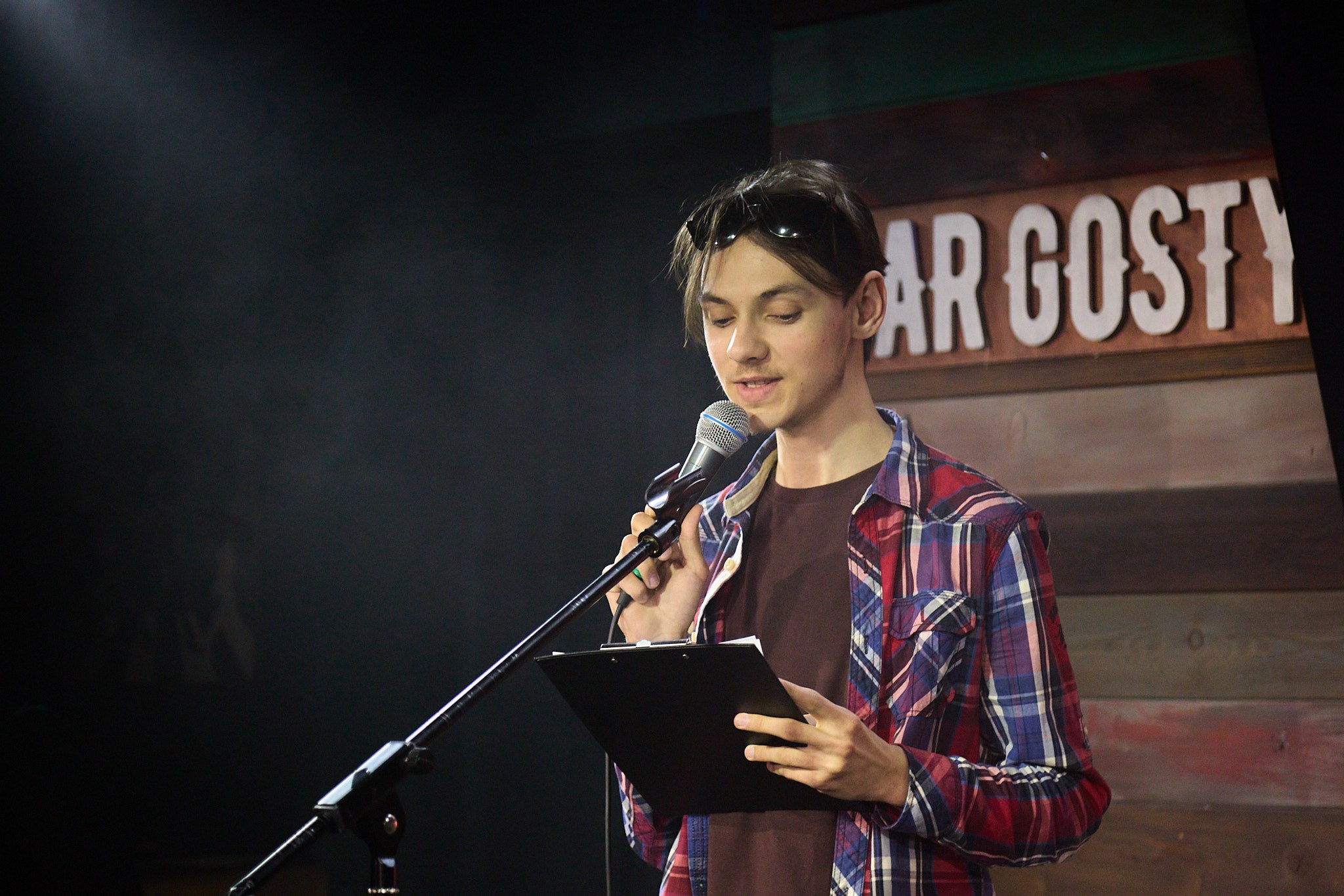 Концерт в баре «Гости». Фотограф Омск | Александр Вандеров