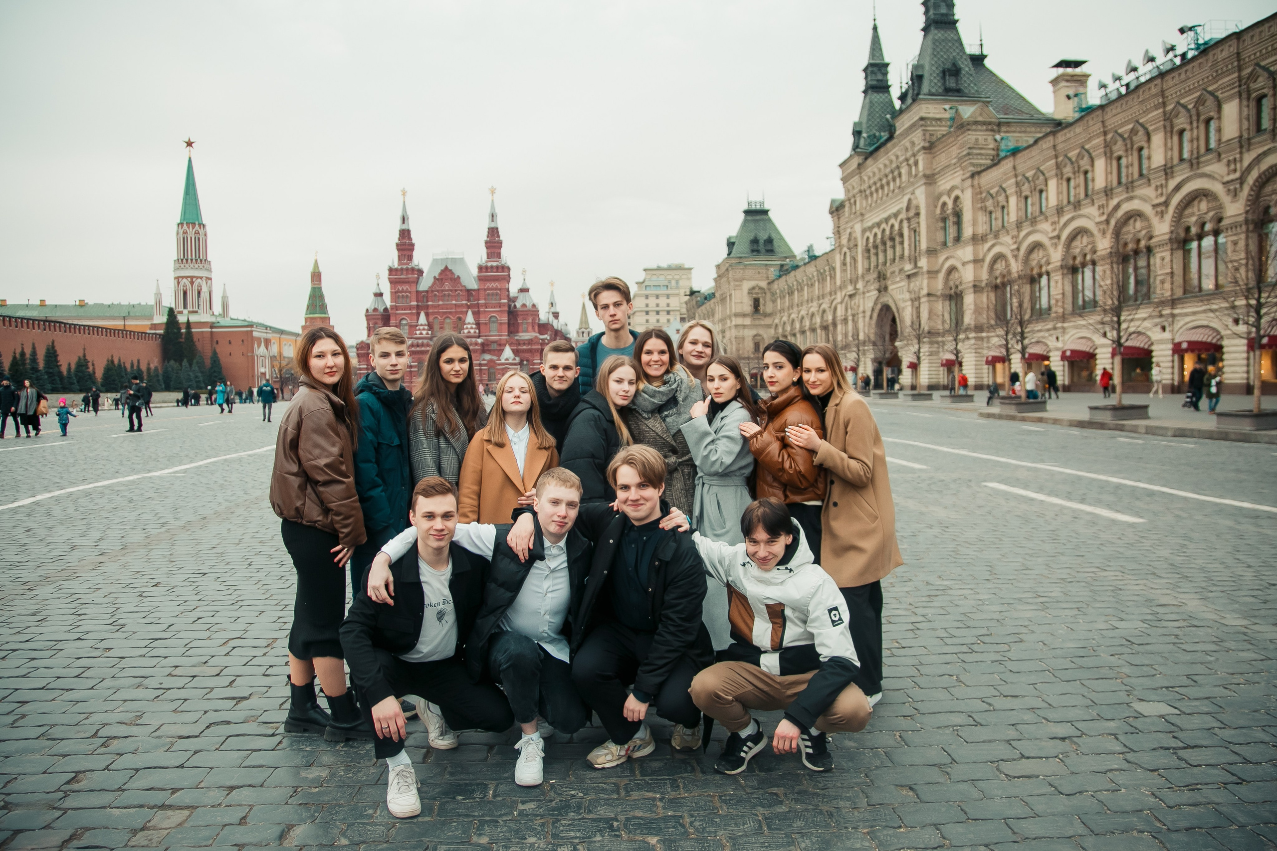 Акции от фотостудии Вышка. Выпускной альбом в Москве и Домодедово Вышка Школьный фотограф
