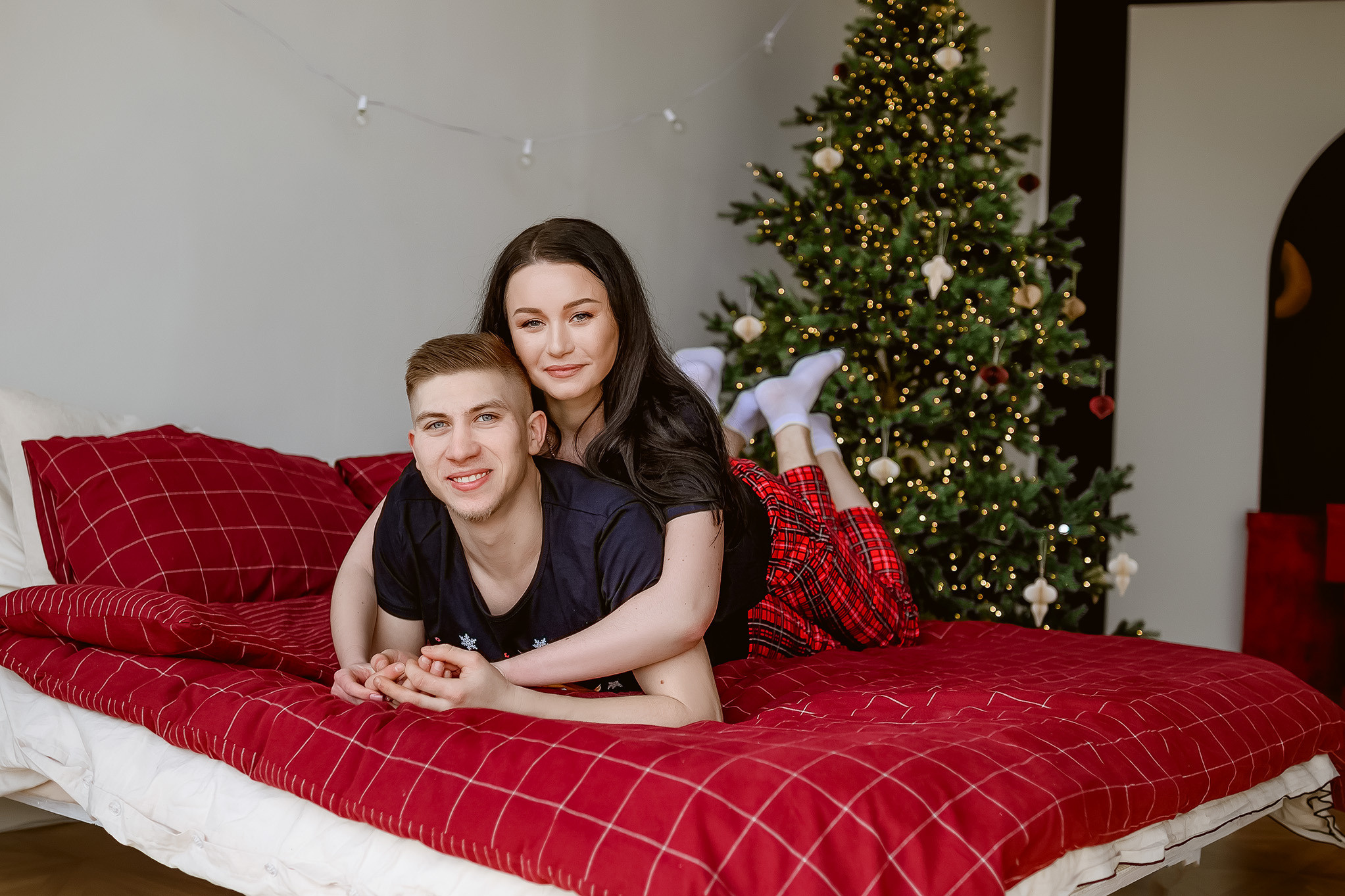 Новогодняя фотосессия в нарядной фотостудии. Юлия Басня семейный и свадебный фотограф в Донецке