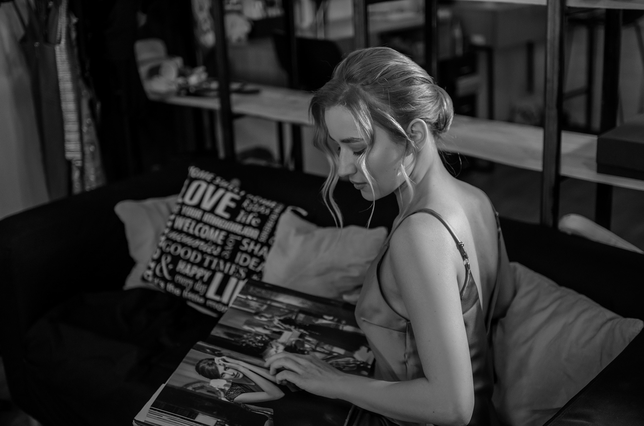 Сборы невесты. Юлия Басня семейный и свадебный фотограф в Донецке