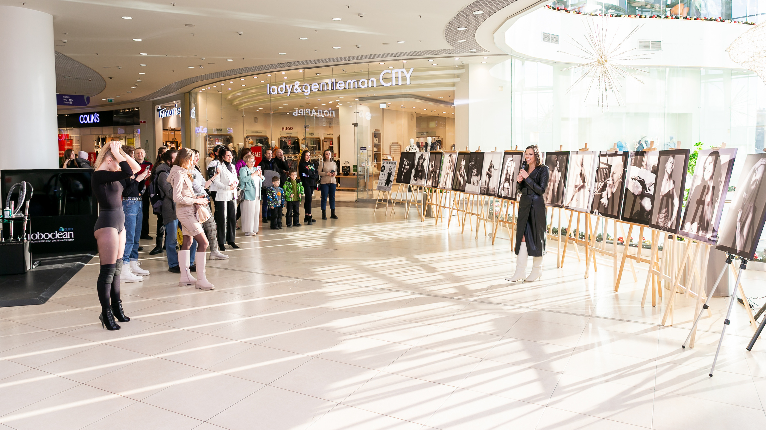 Выставка. Фотограф Наташа Лисица