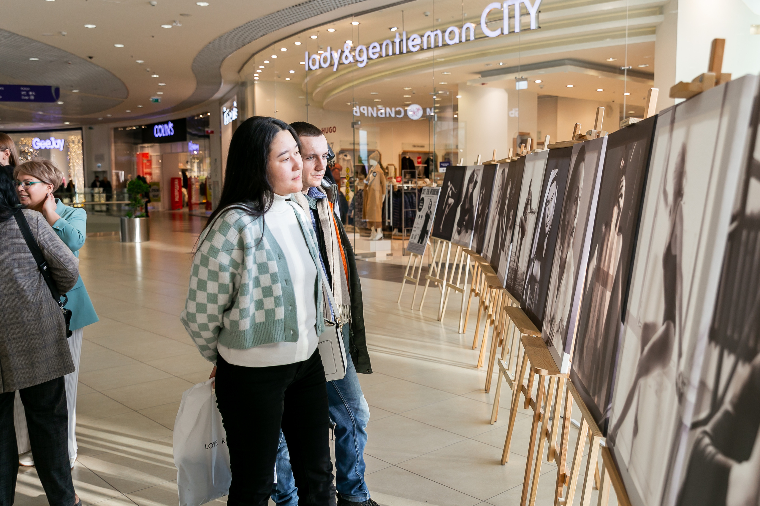 Выставка. Фотограф Наташа Лисица