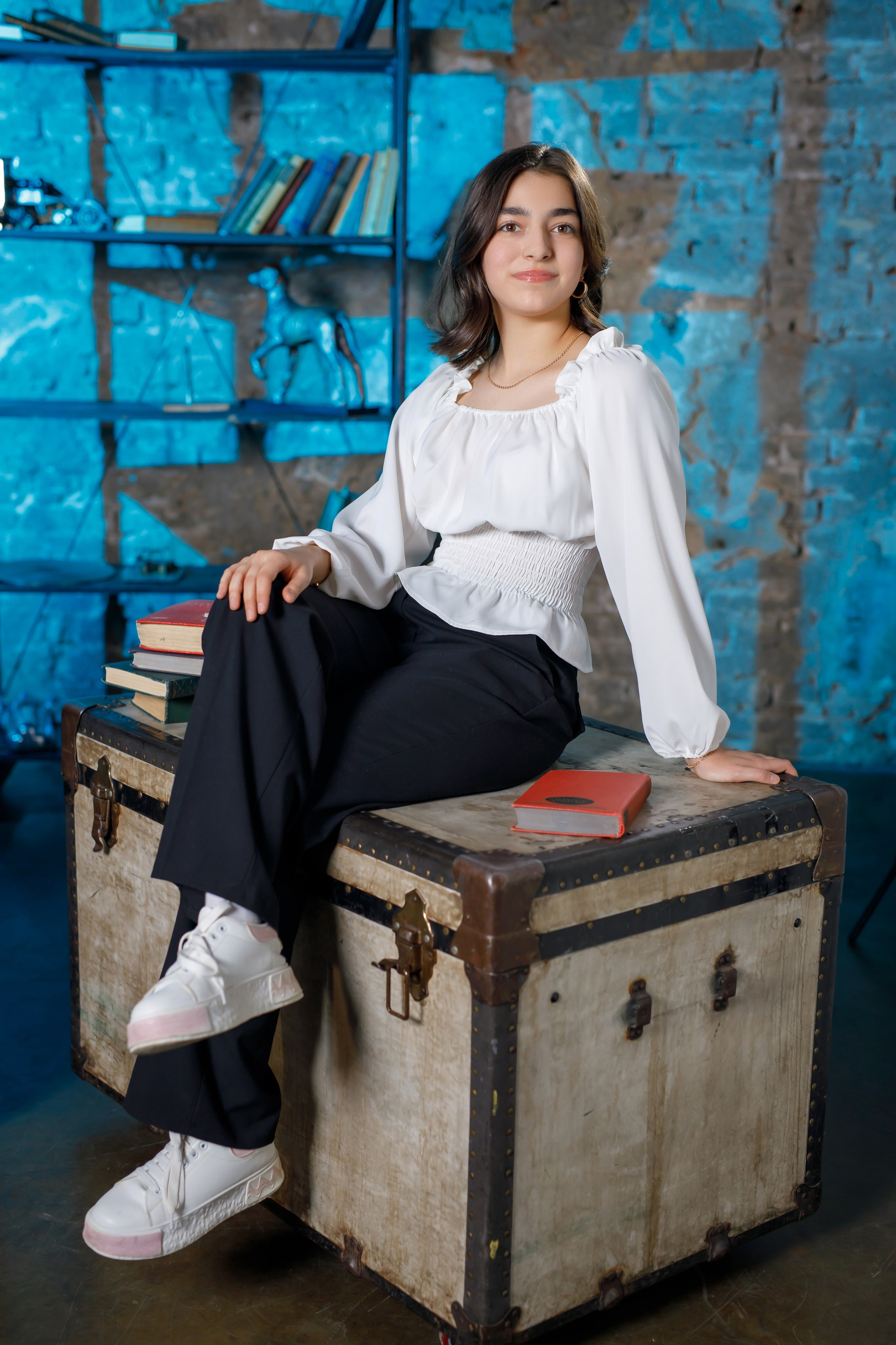 Студийная фотосъемка для старших классов в Москве. Профессиональная фото и видеосъемка. Москва