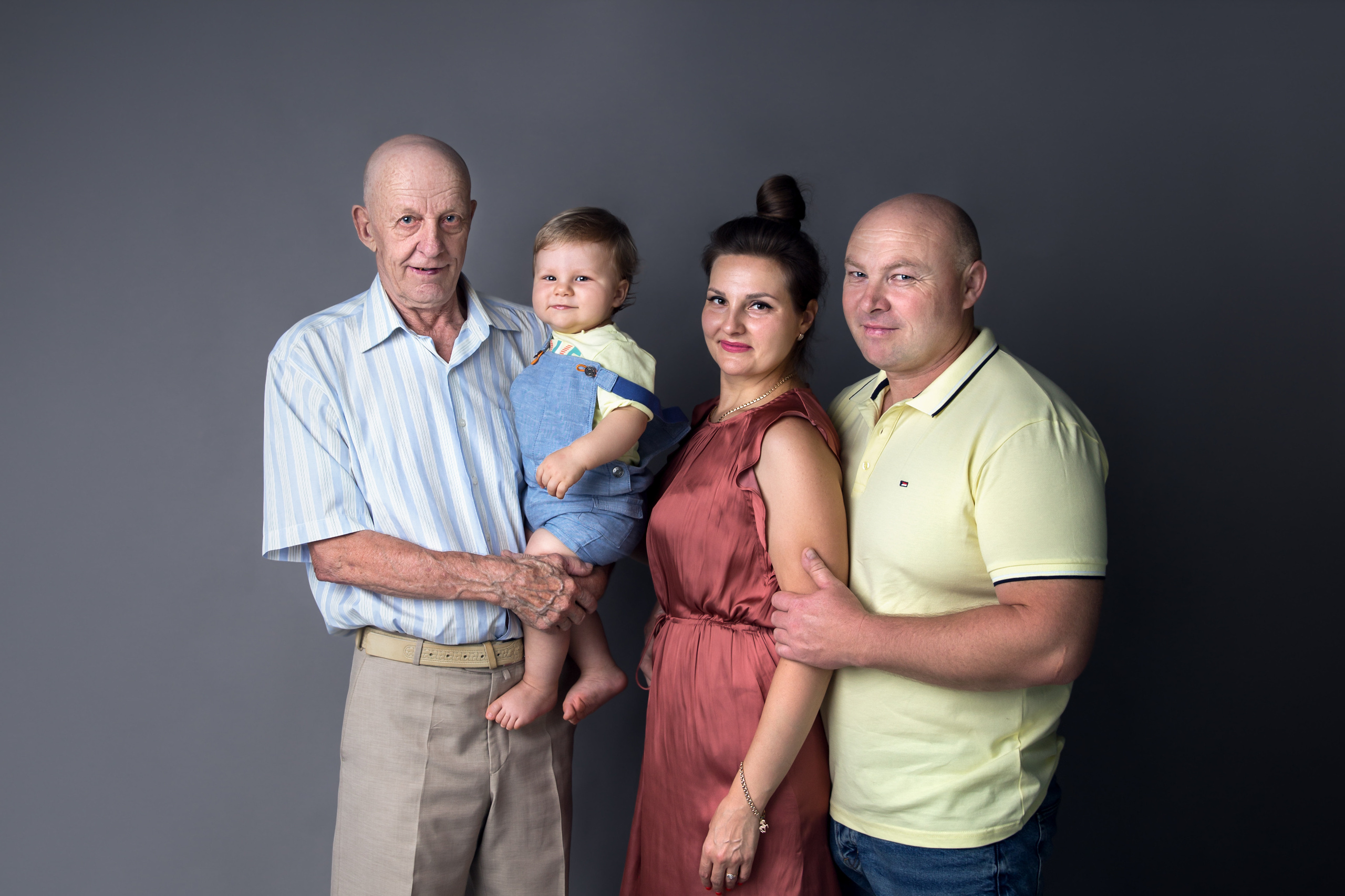 Фотосессия ГОДОВАСИЕ. Фотограф новорожденных, детей до года и беременных в Симферополе