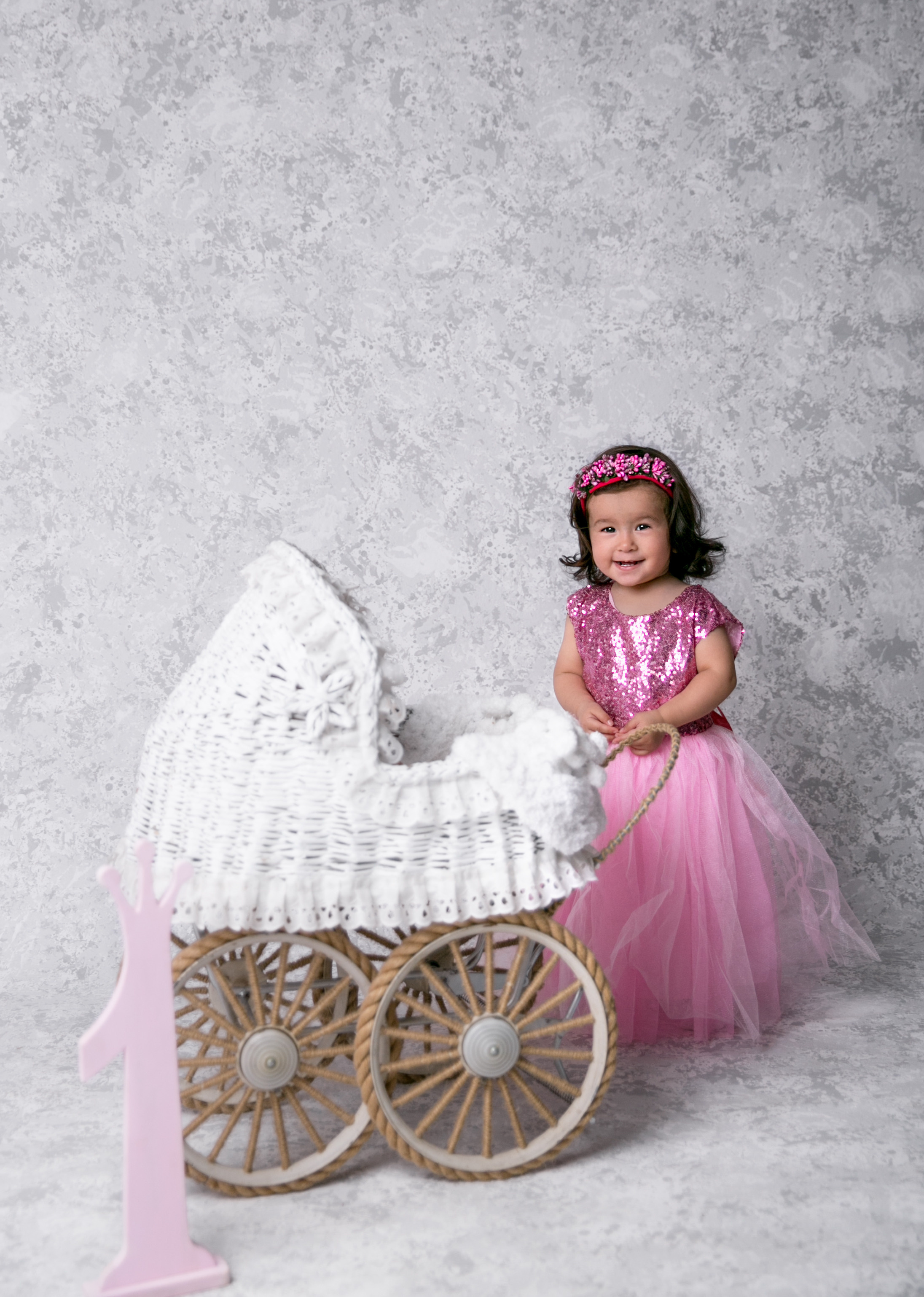 Фотосессия ГОДОВАСИЕ. Фотограф новорожденных, детей до года и беременных в Симферополе