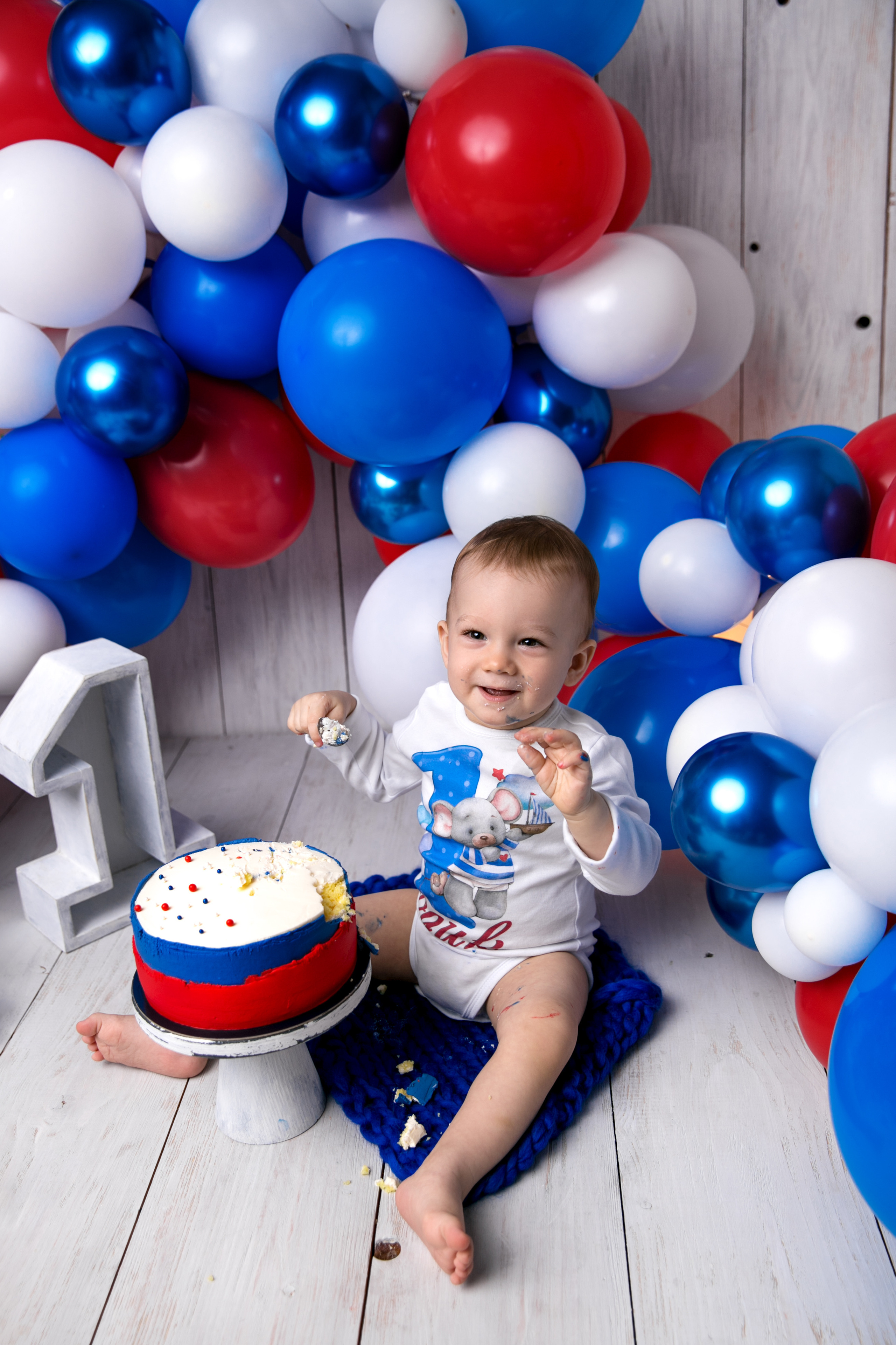 Фотосессия ГОДОВАСИЕ. Фотограф новорожденных, детей до года и беременных в Симферополе