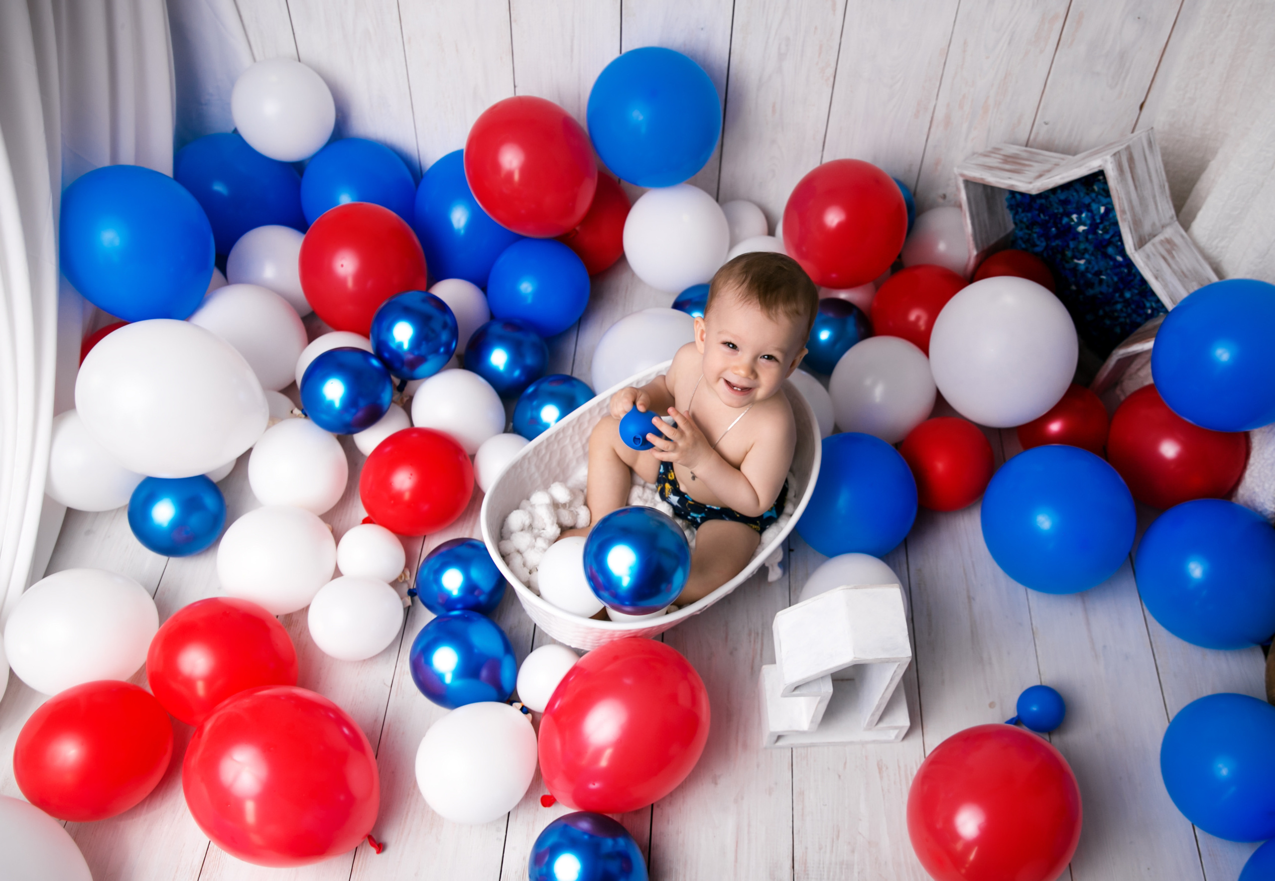 Фотосессия ГОДОВАСИЕ. Фотограф новорожденных, детей до года и беременных в Симферополе