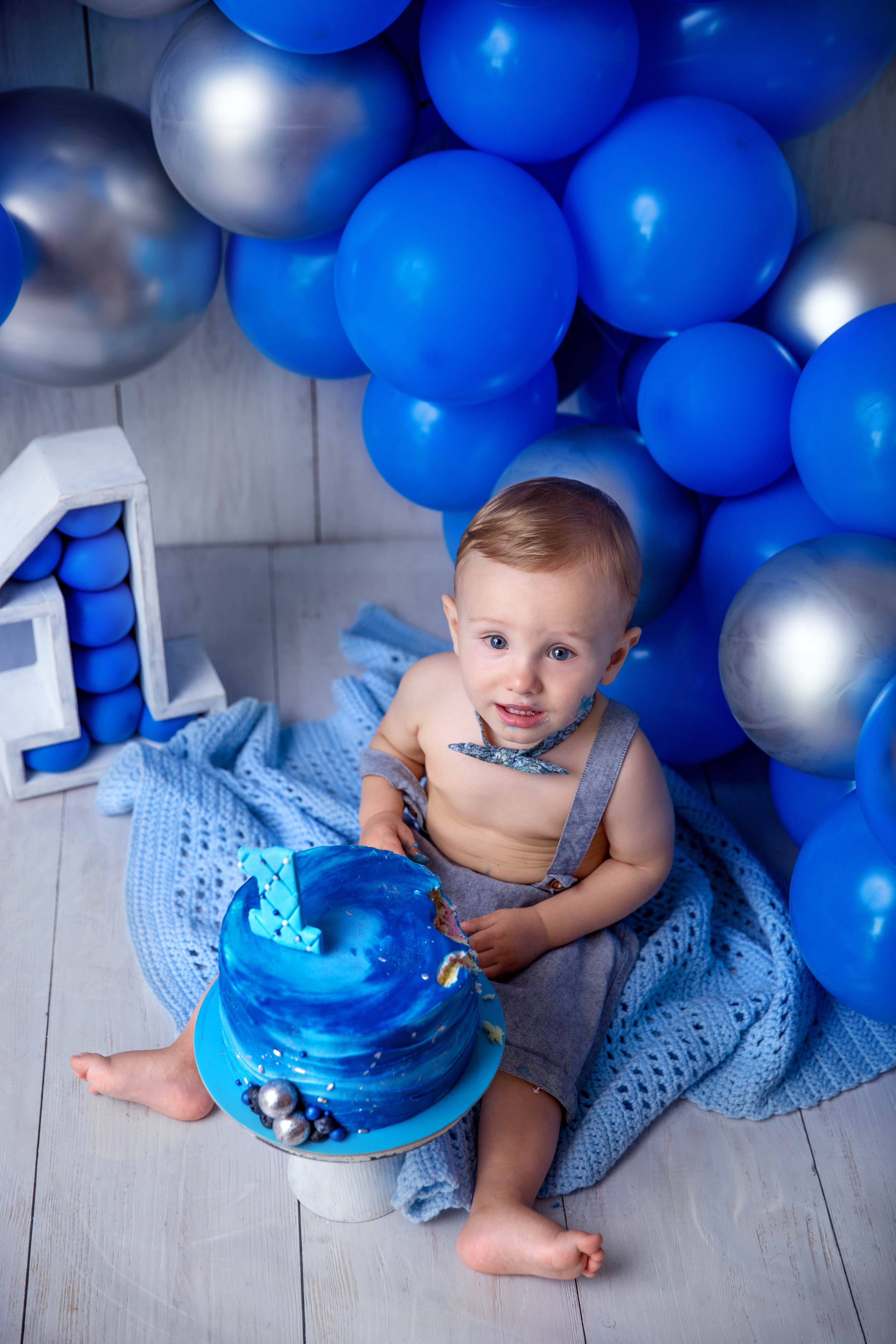 Фотосессия ГОДОВАСИЕ. Фотограф новорожденных, детей до года и беременных в Симферополе