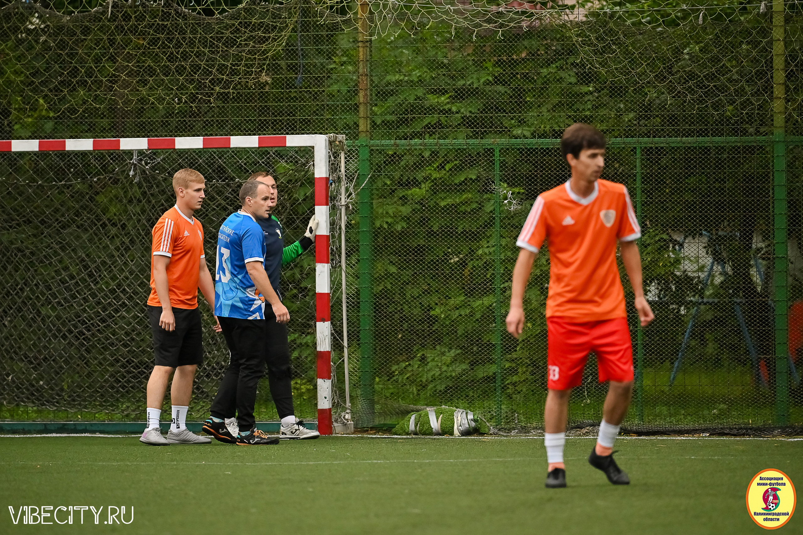 ИГРЫ МИНИ-ФУТБОЛЬНОЙ И КОРПОРАТИВНОЙ ЛИГИ. VIBECITY.RU Вайб Сити Ру Фоторепортажи Фотоотчеты Калининград