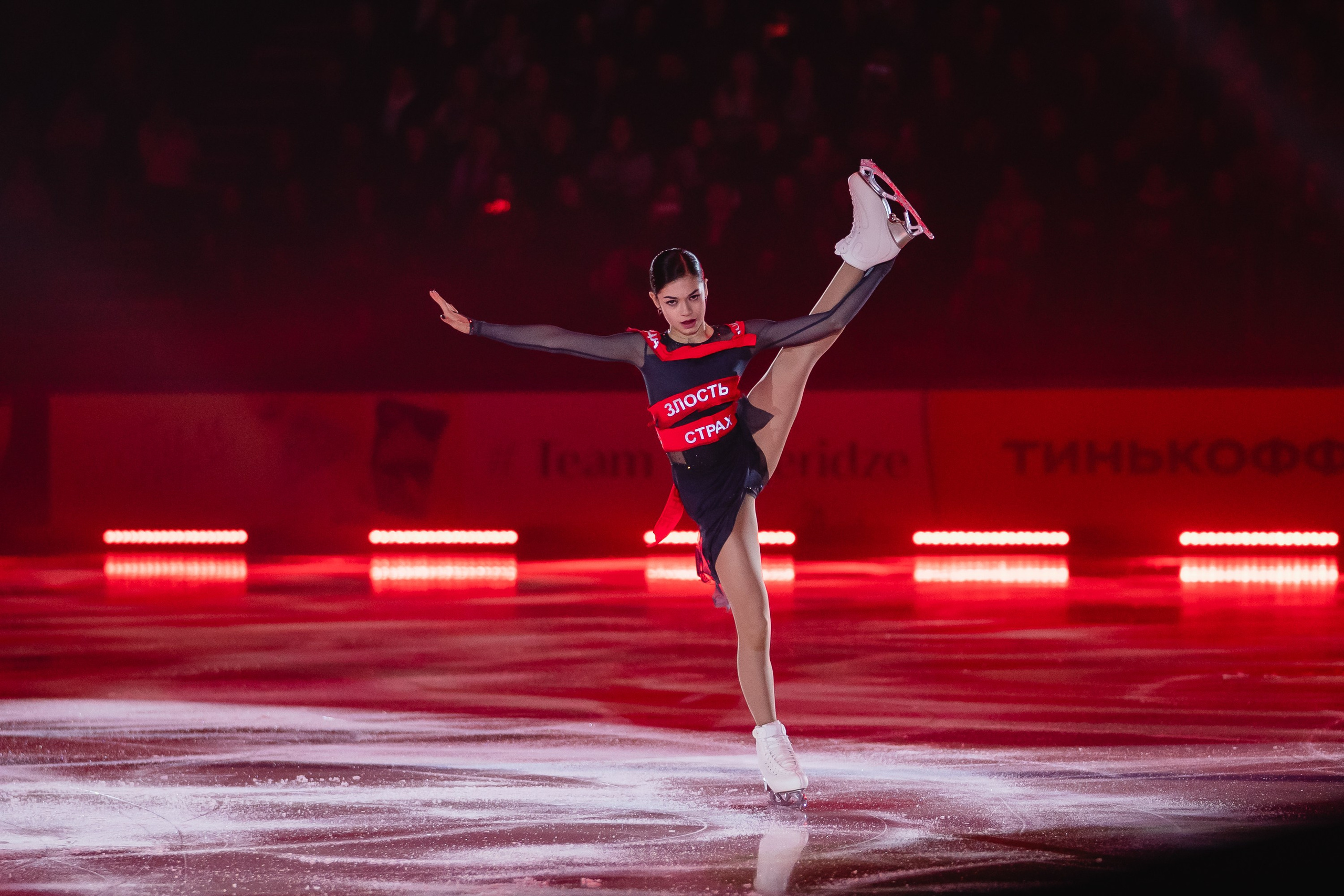 Шоу «Чемпионы на льду» в Новосибирске. Воробьева Ксения — Спортивный и танцевальный фотограф Новосибирск